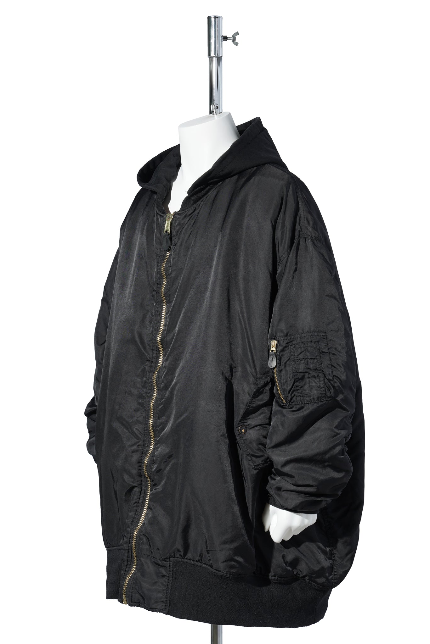 ANTIQUE WASH GIANT DETACHABLE HOODED NYLON PADDED BOMBER JACKET / BLACK