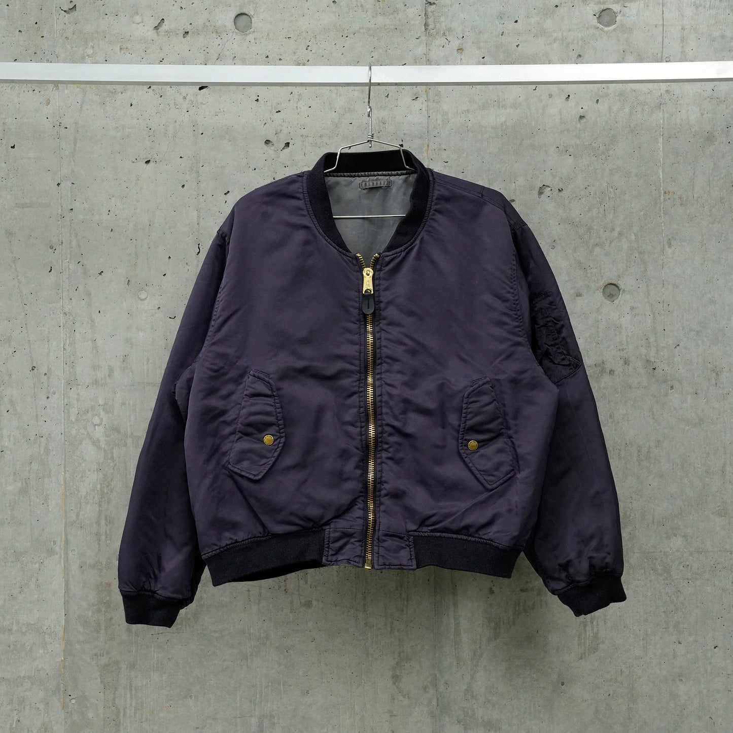 GARMENT DYE PADDED BOMBER JACKET / UC