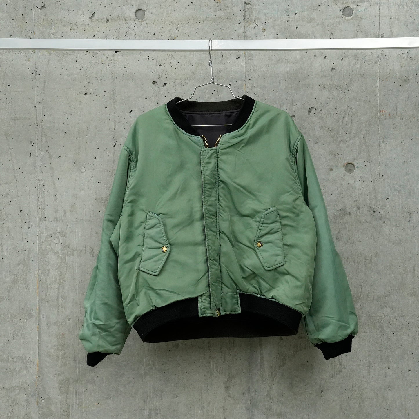 GARMENT DYE PADDED BOMBER JACKET / WC