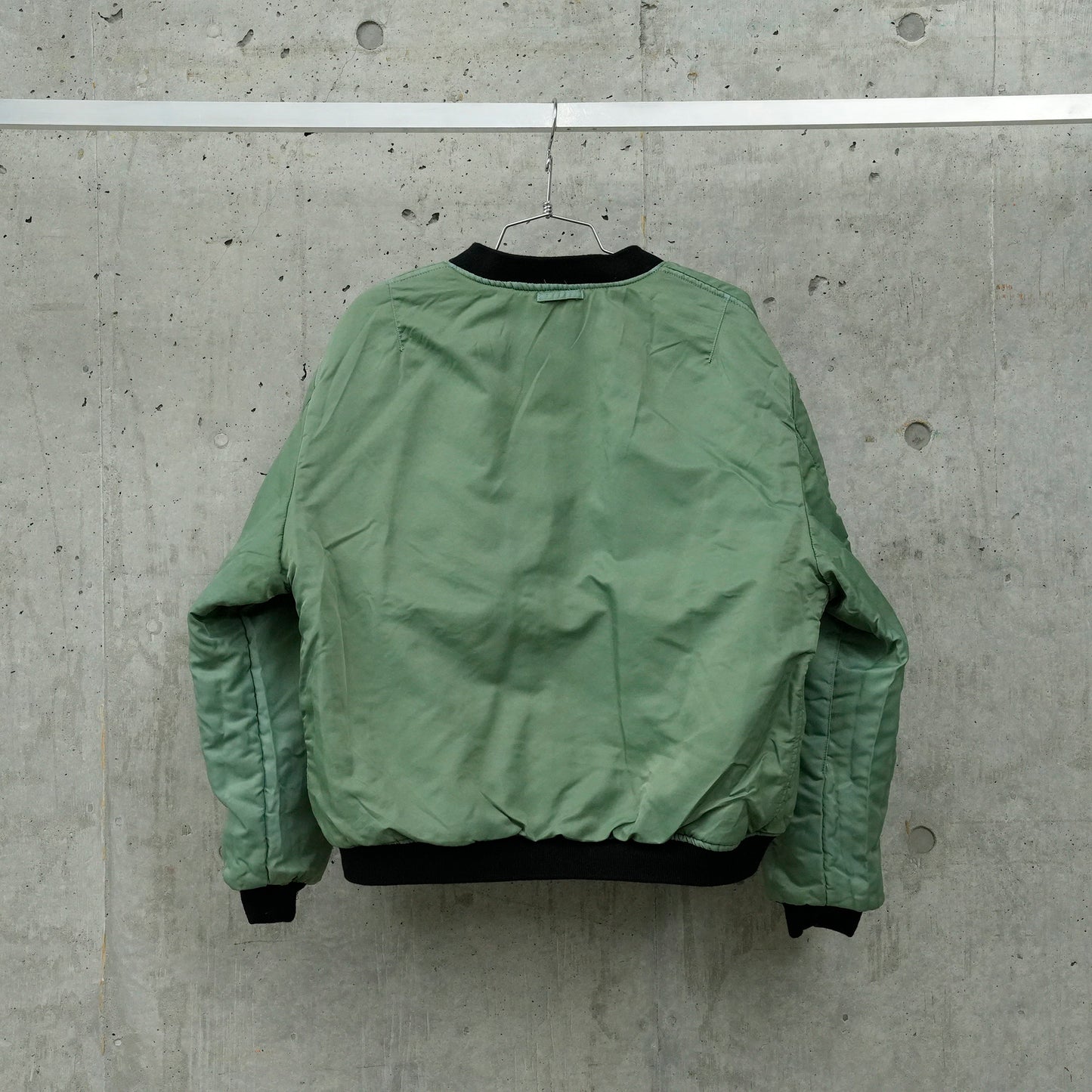 GARMENT DYE PADDED BOMBER JACKET / WC