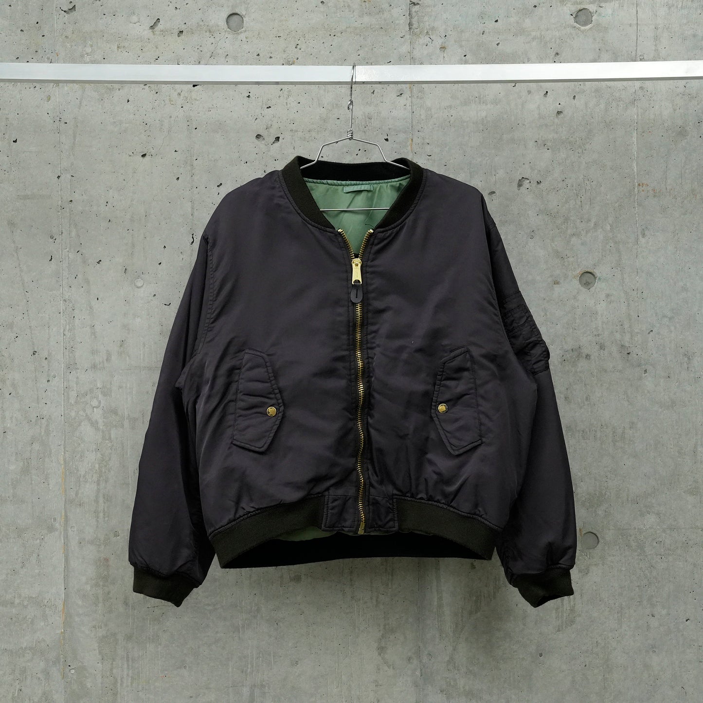 GARMENT DYE PADDED BOMBER JACKET / WC