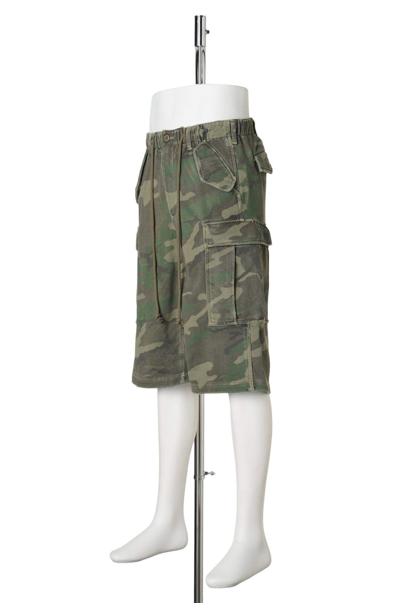 DISTRESSED SWEAT CARGO SHORT PANTS / CAMO