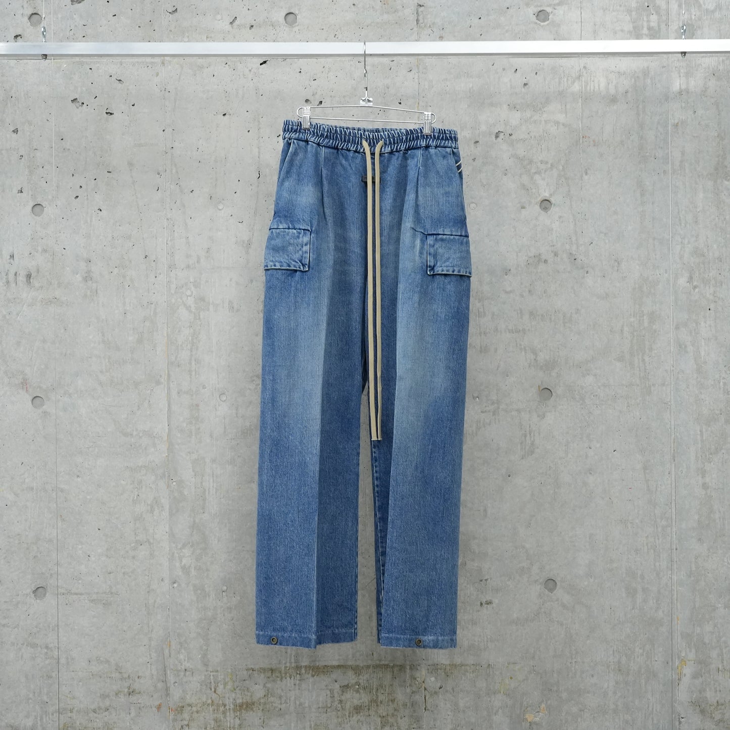 DENIM CARGO PANT / 436:MEDIUM INDIGO