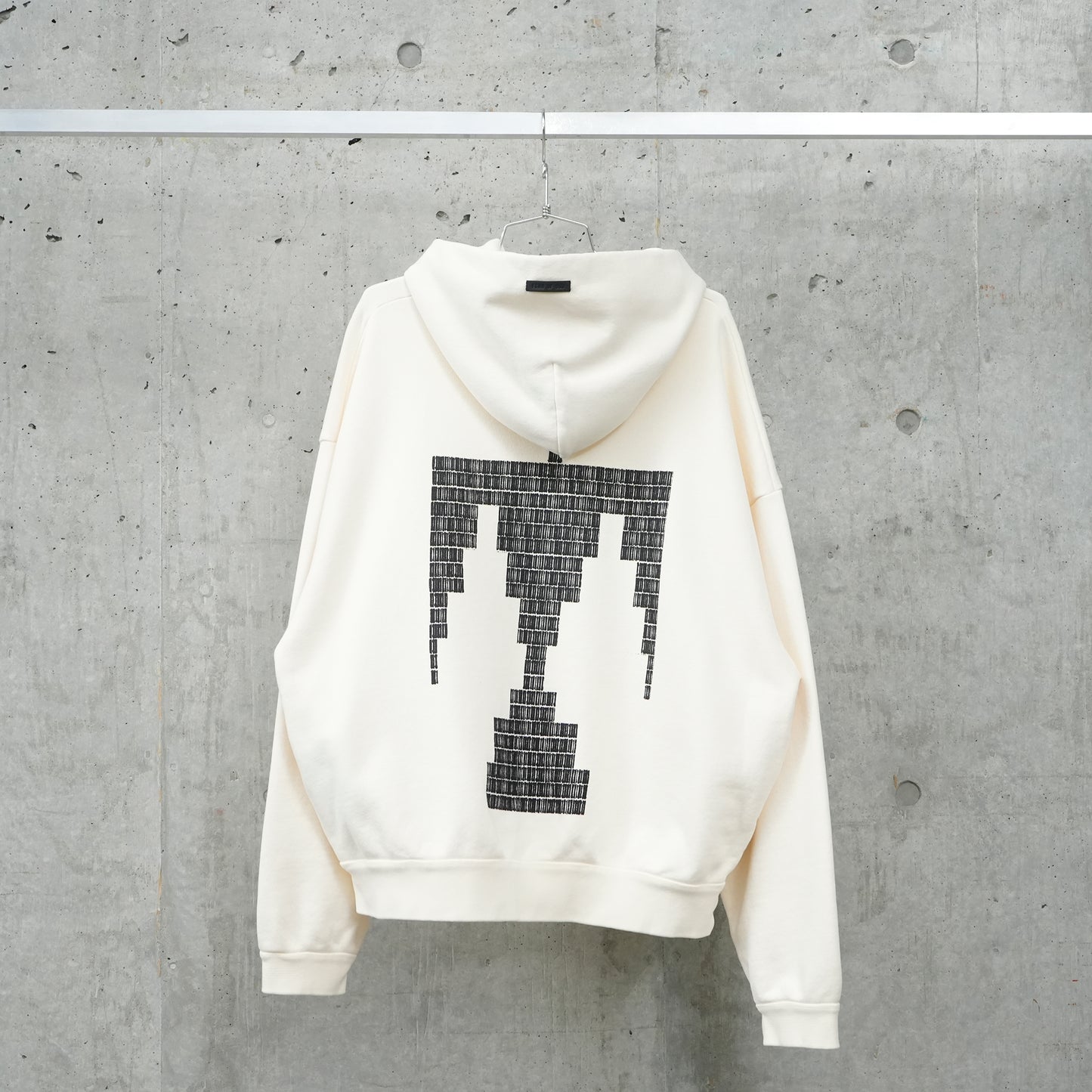 OVERLAPPED HOODIE - EAGLE BLACK PRINT / 107:CREAM