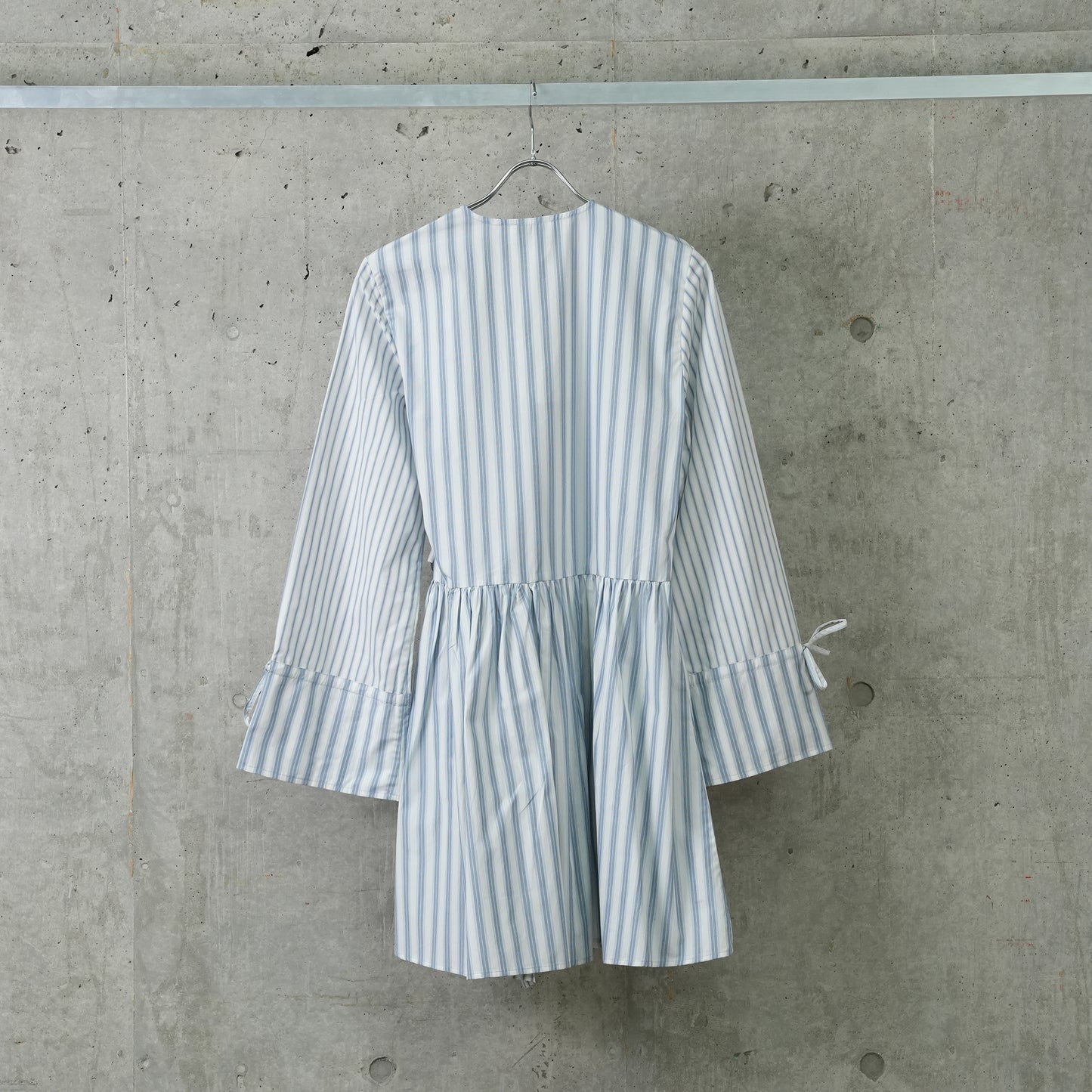 STRIPE COTTON MINI WRAP DRESS / 135:EGRET