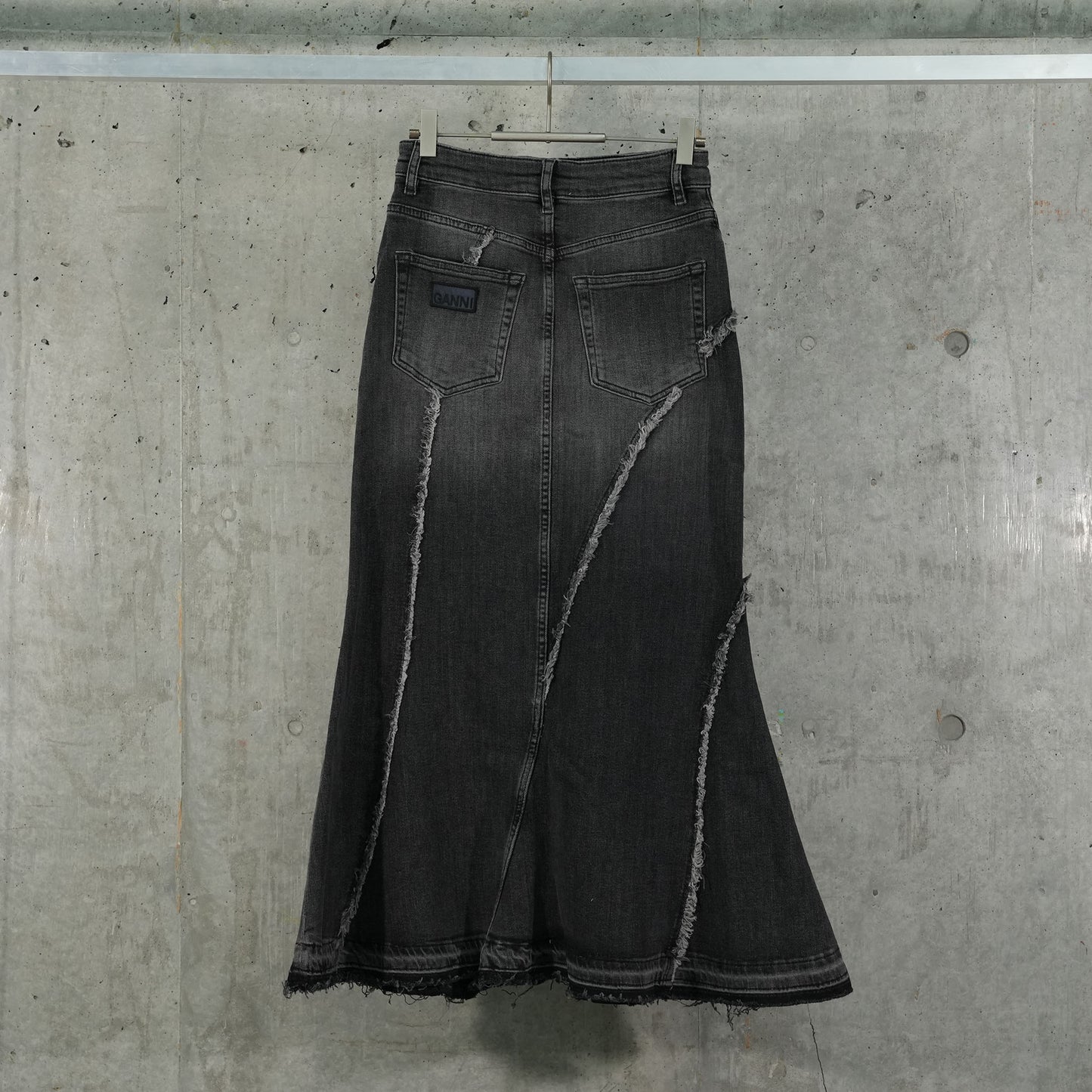 TINT EDGE DENIM LONG SKIRT / 006:WASHED BLACK/BLACK