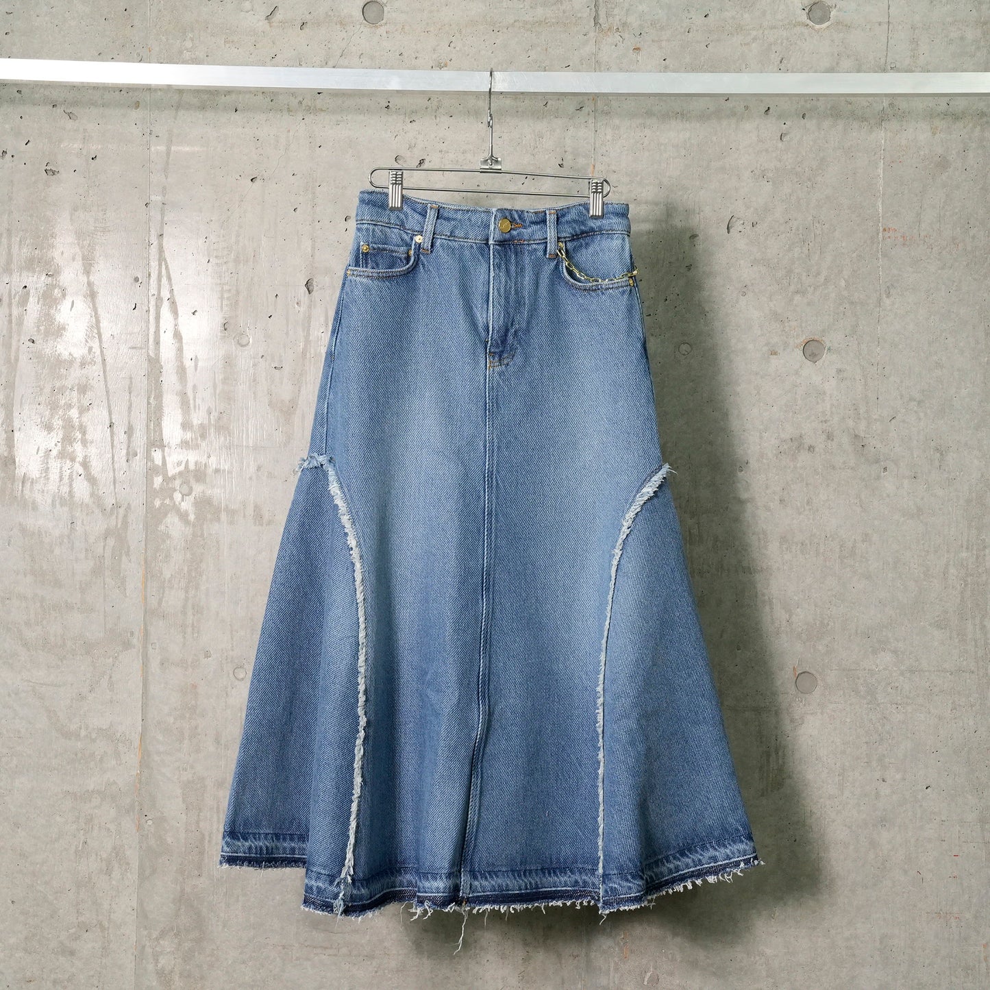 HEAVY DENIM MIDI SKIRT / MBLUSTONE