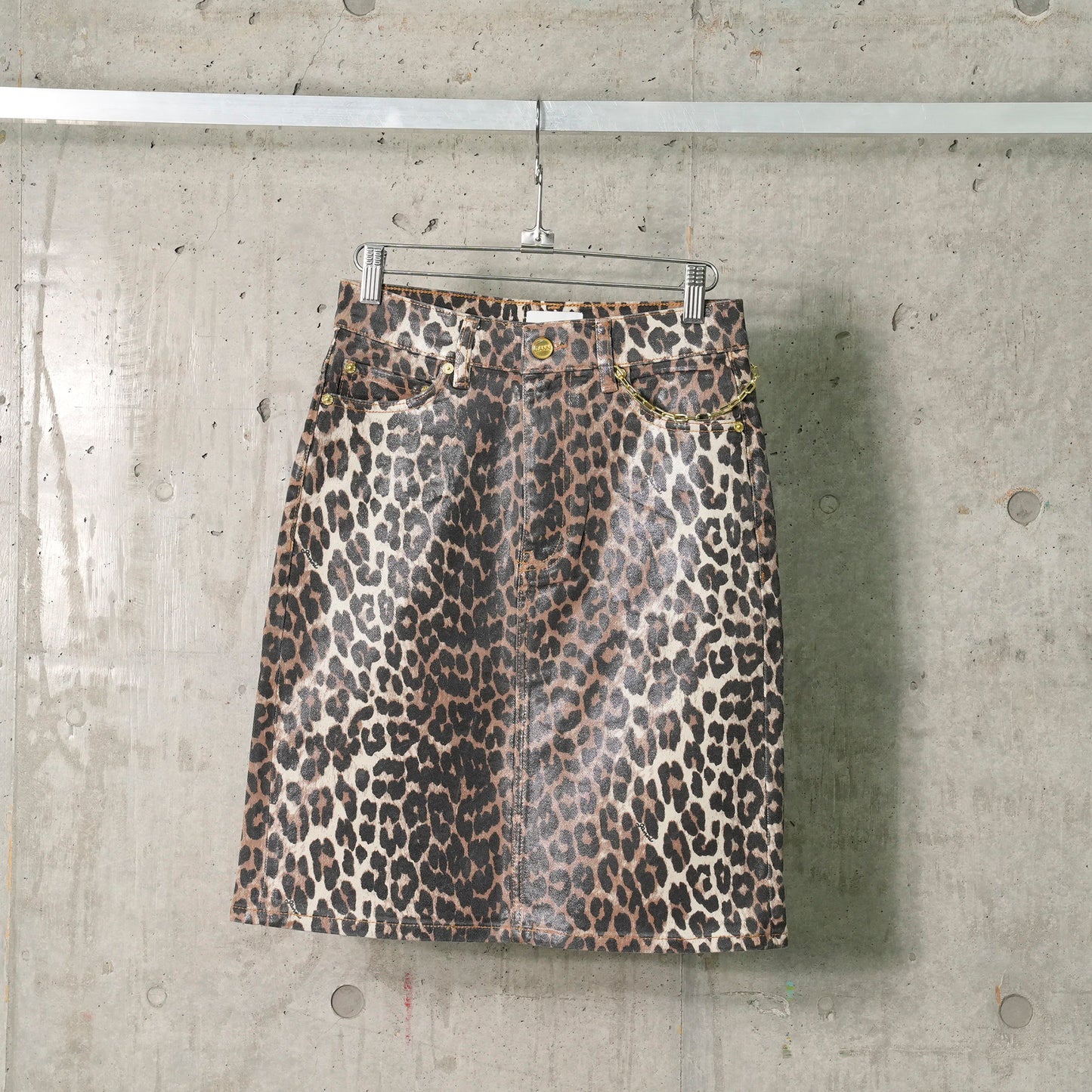 FOIL PRINT DENIM SKIRT / LEOPARD