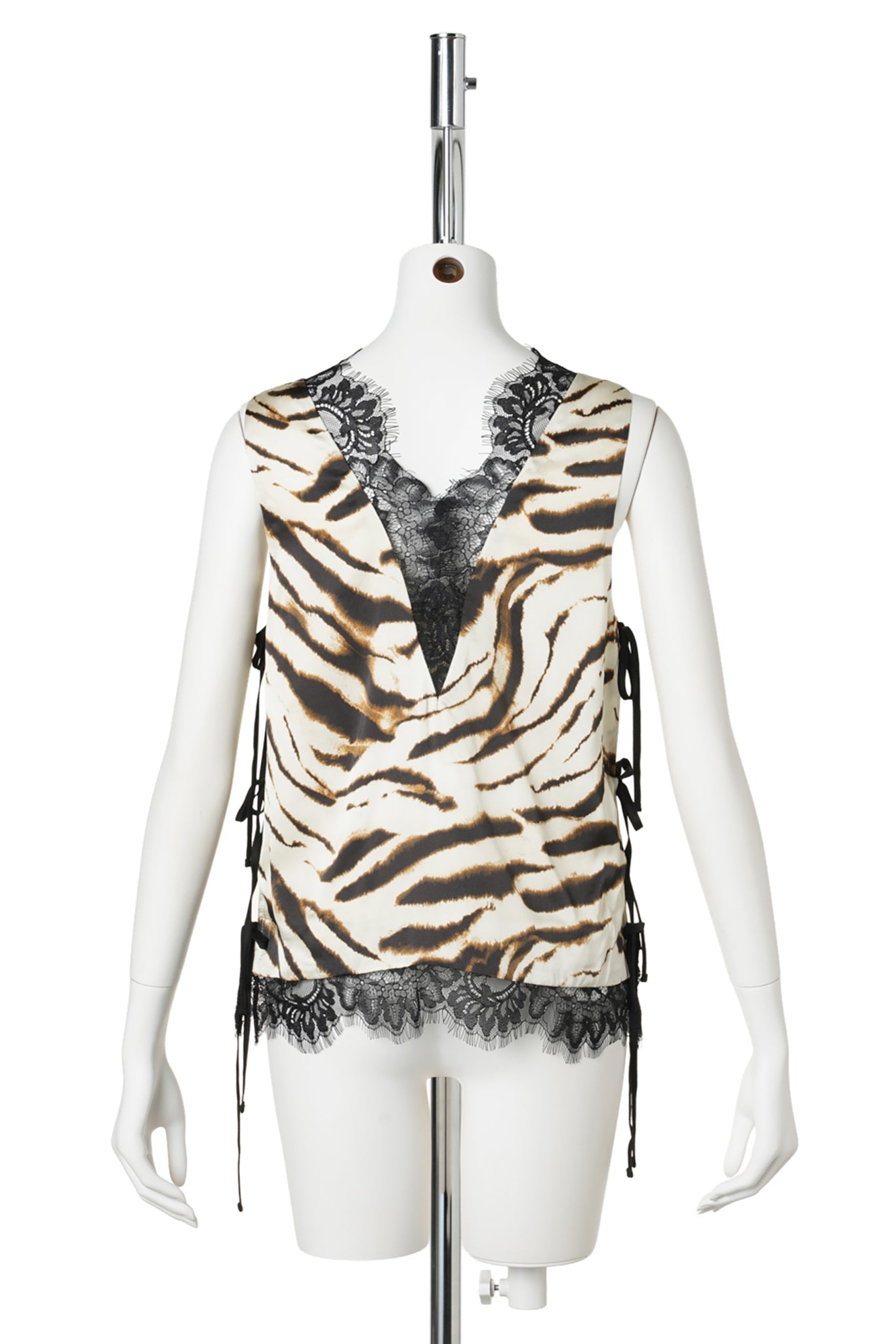 PRINTED STRETCH SATIN V-NECK LACE SLIP TOP / EGRET