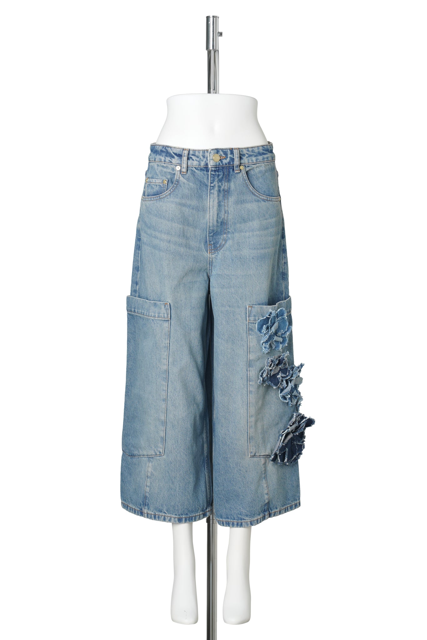 FLOWER DENIM CROPPED BAGGY CARGO JEANS / MIDBLUESTONE
