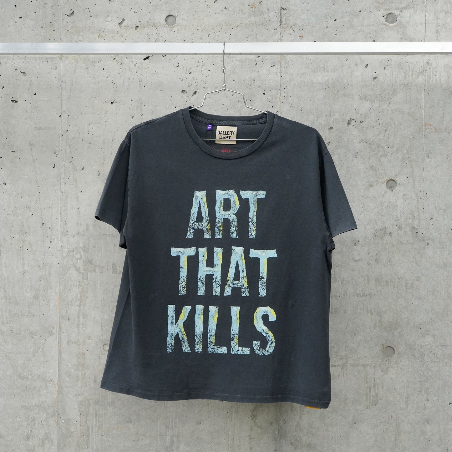 BROKEN ART THAT KILLS TEE / VINTAGE BLACK