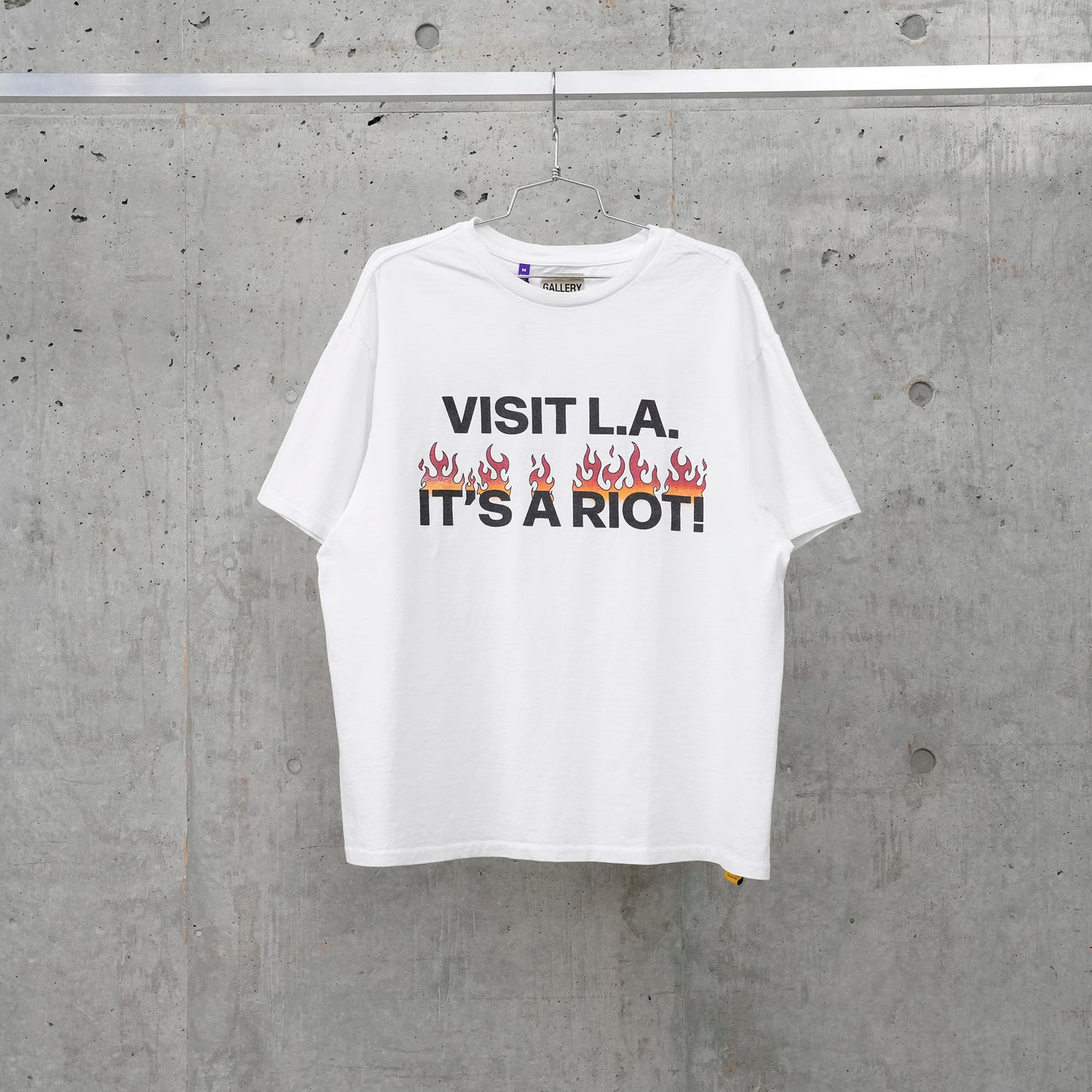 LA RIOT TEE / WHITE