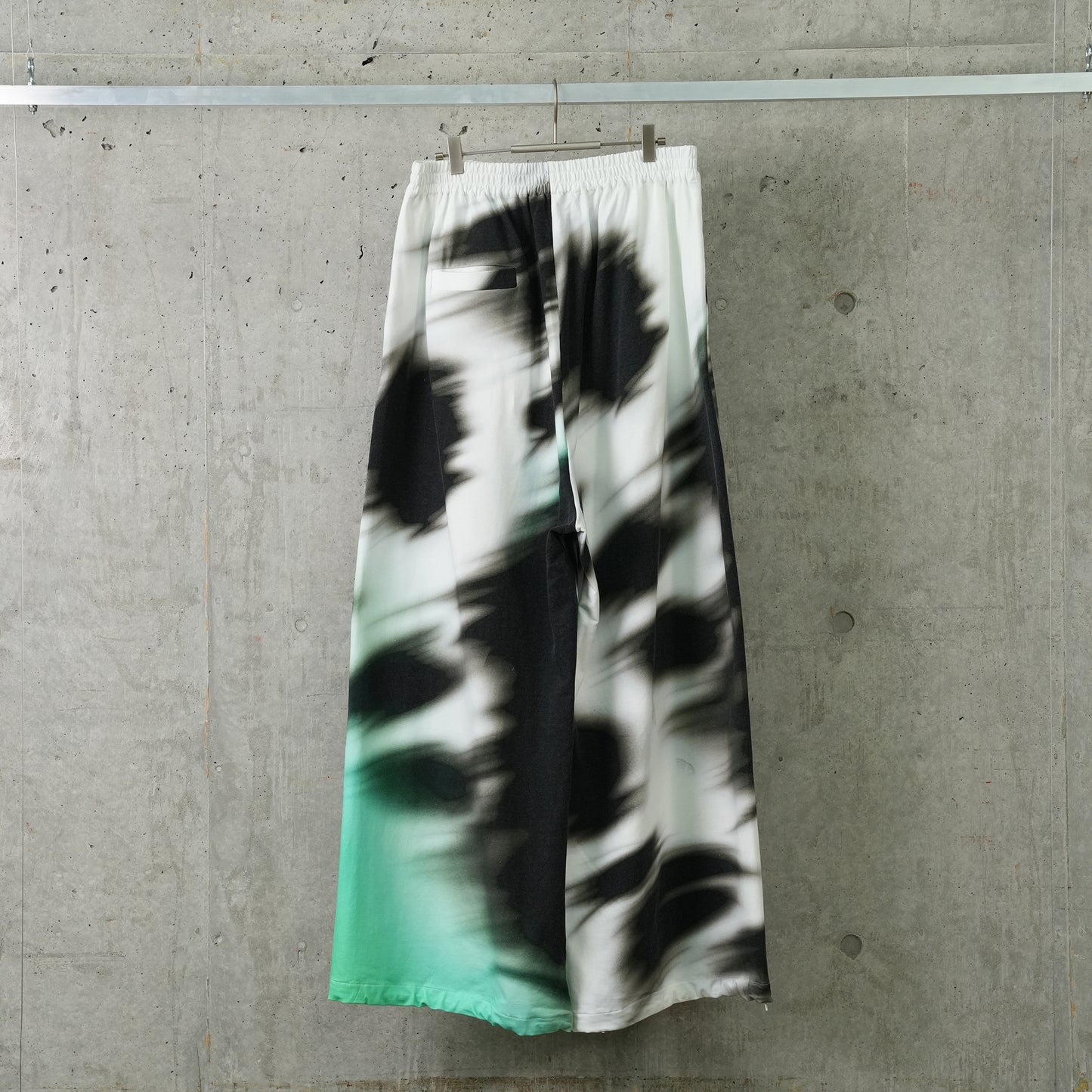 TRACKSUIT PANT / WHITE/BLACK/GREEN