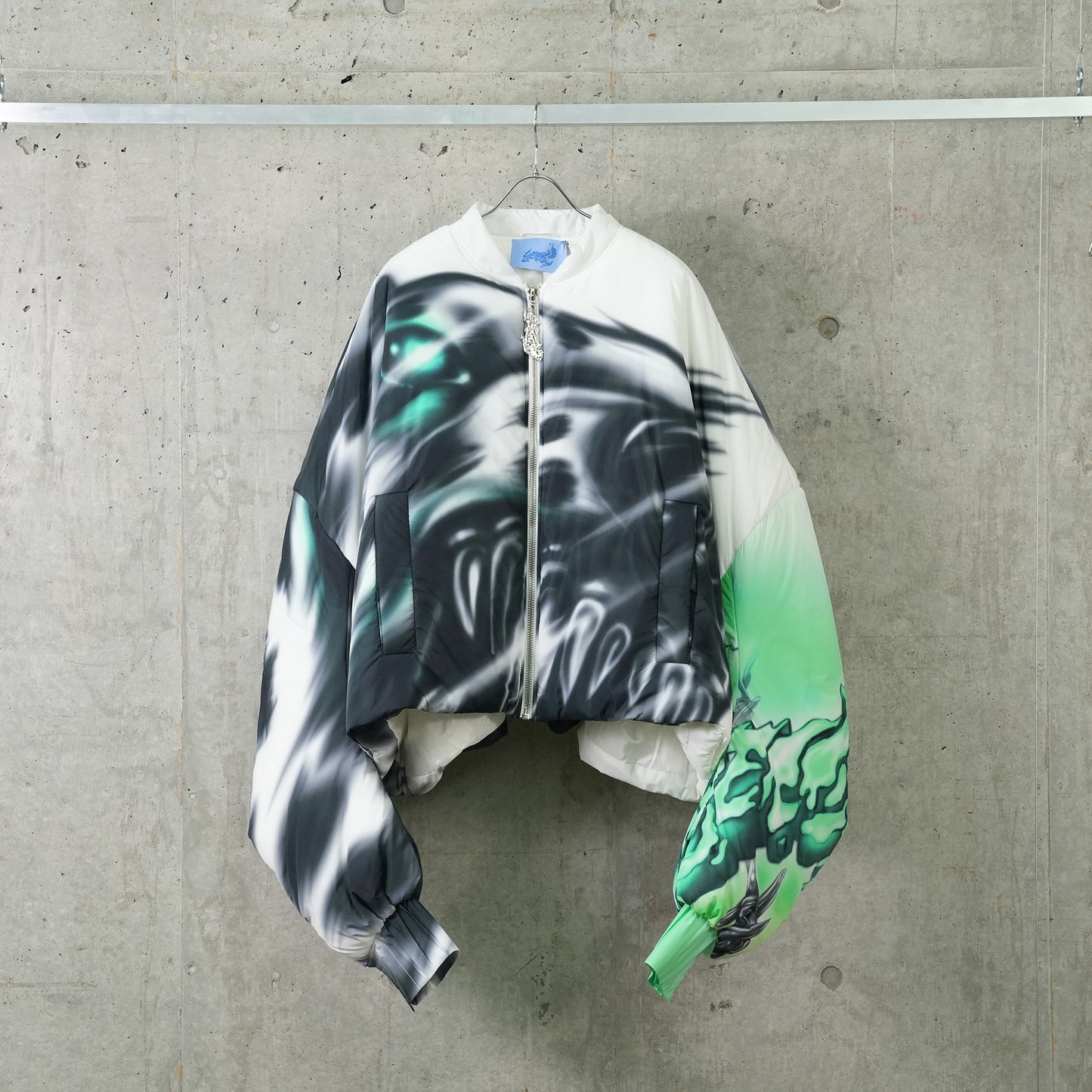 BOMBER JKT / WHITE/BLACK/GREEN