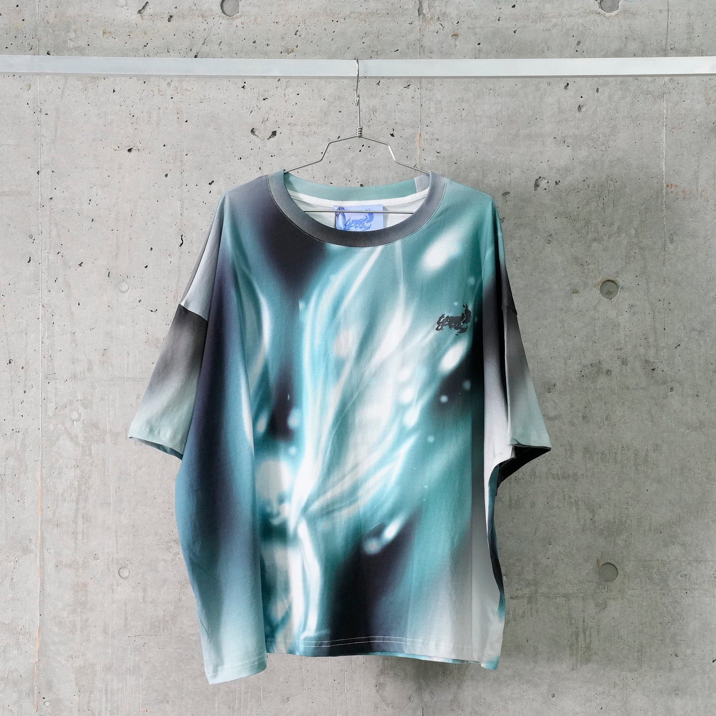 T-SHIRT / WHITE/BLACK/TEAL