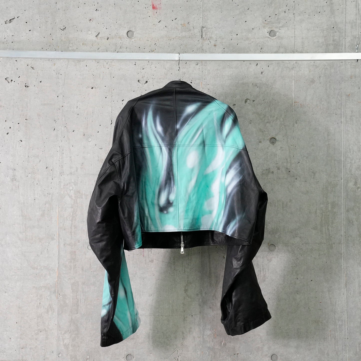 AIRBRUSHED LEATHER JKT / BLACK/TEAL