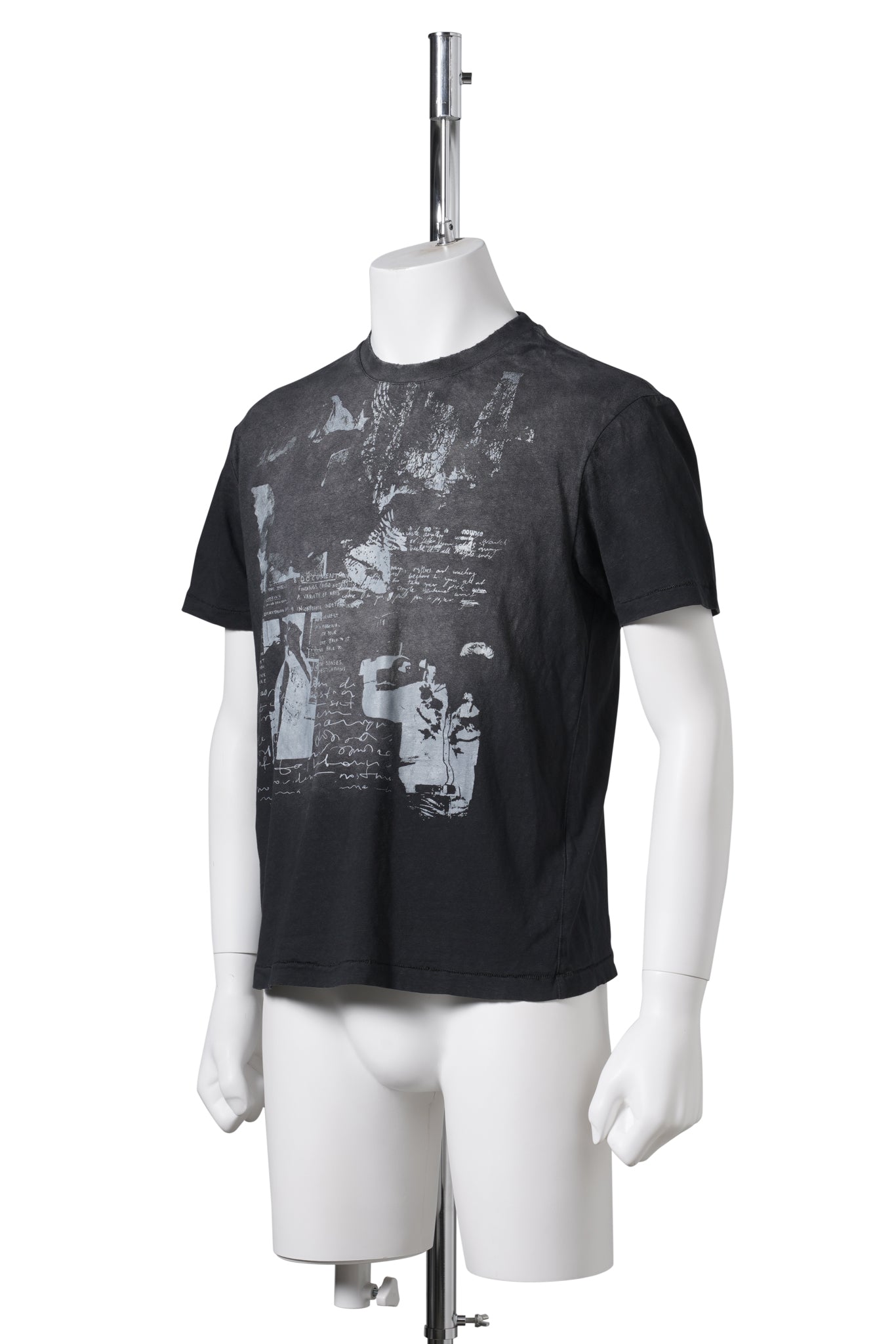 M_SS GRAPHIC TEE / JET BLK MLT