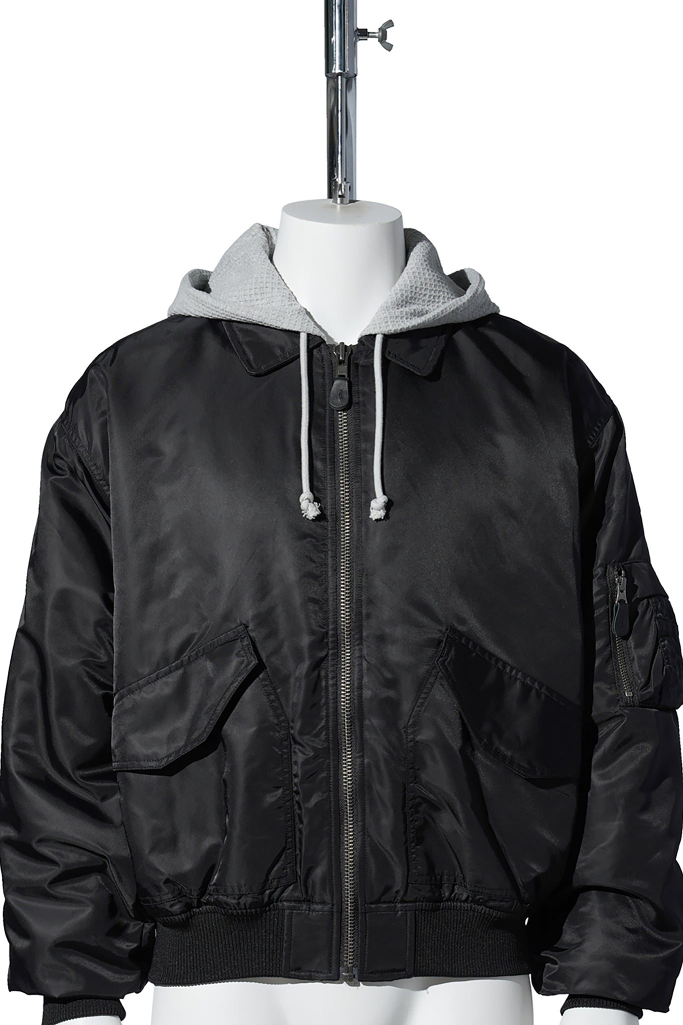 BOMBER JACKET / BLACK