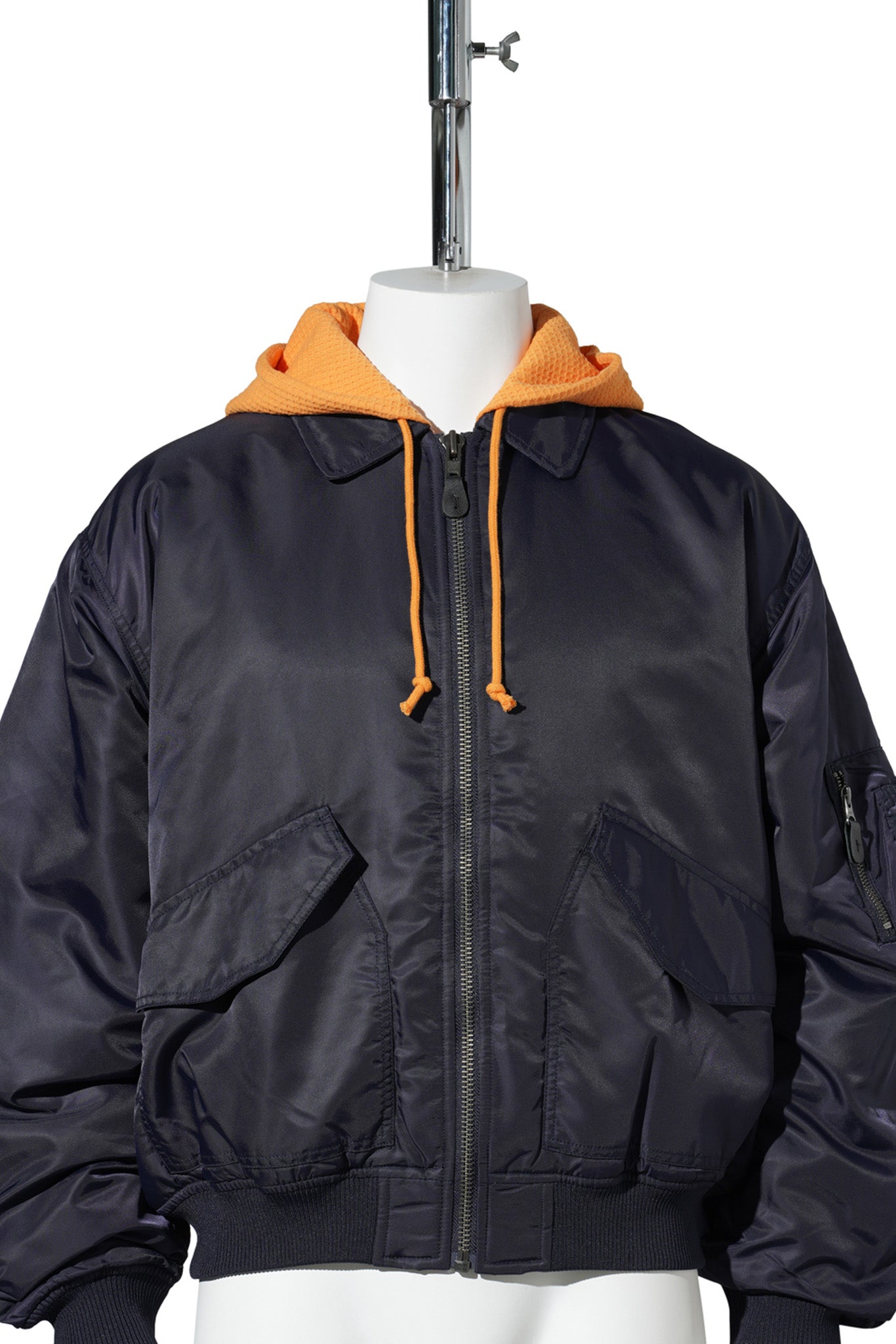 HOODED BOMBER JACKET / NAVY