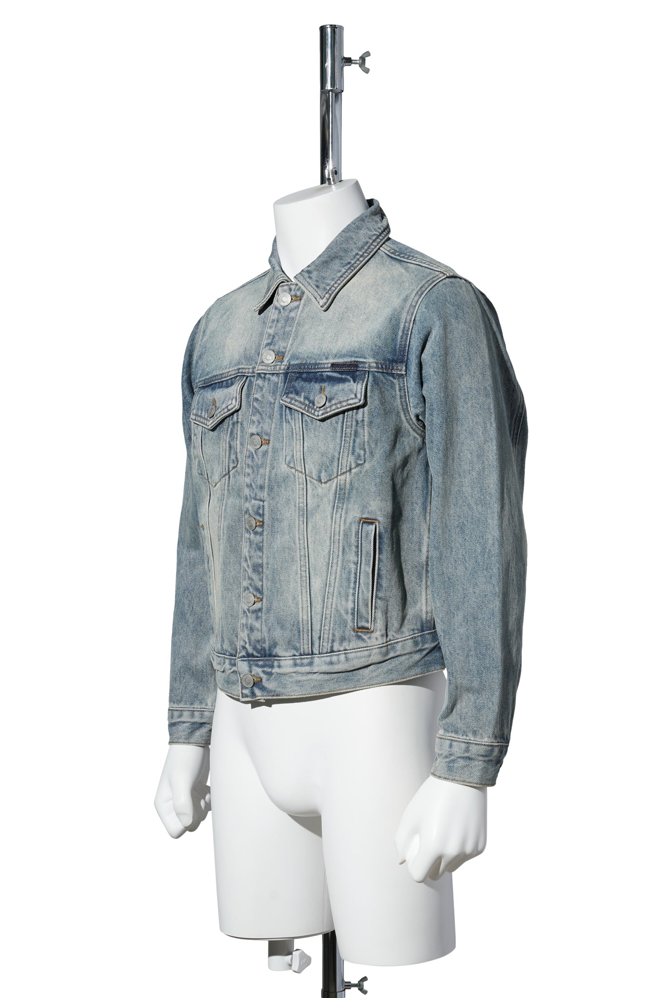 DENIM JACKET / LIGHT BLUE