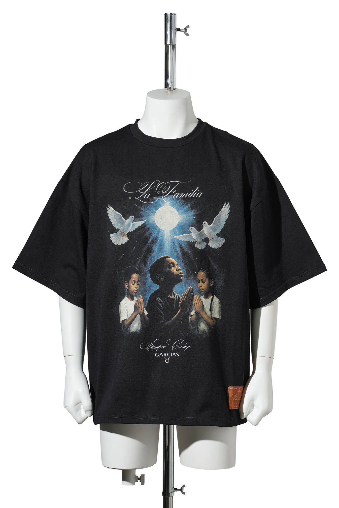 LA FAMILIA T-SHIRT