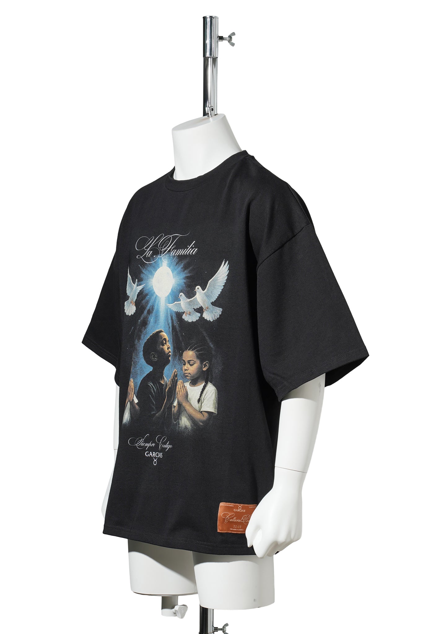 LA FAMILIA T-SHIRT