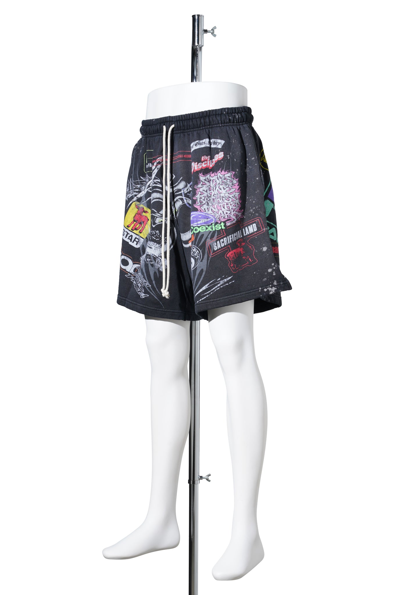 PATCHED SHORTS / BLACK
