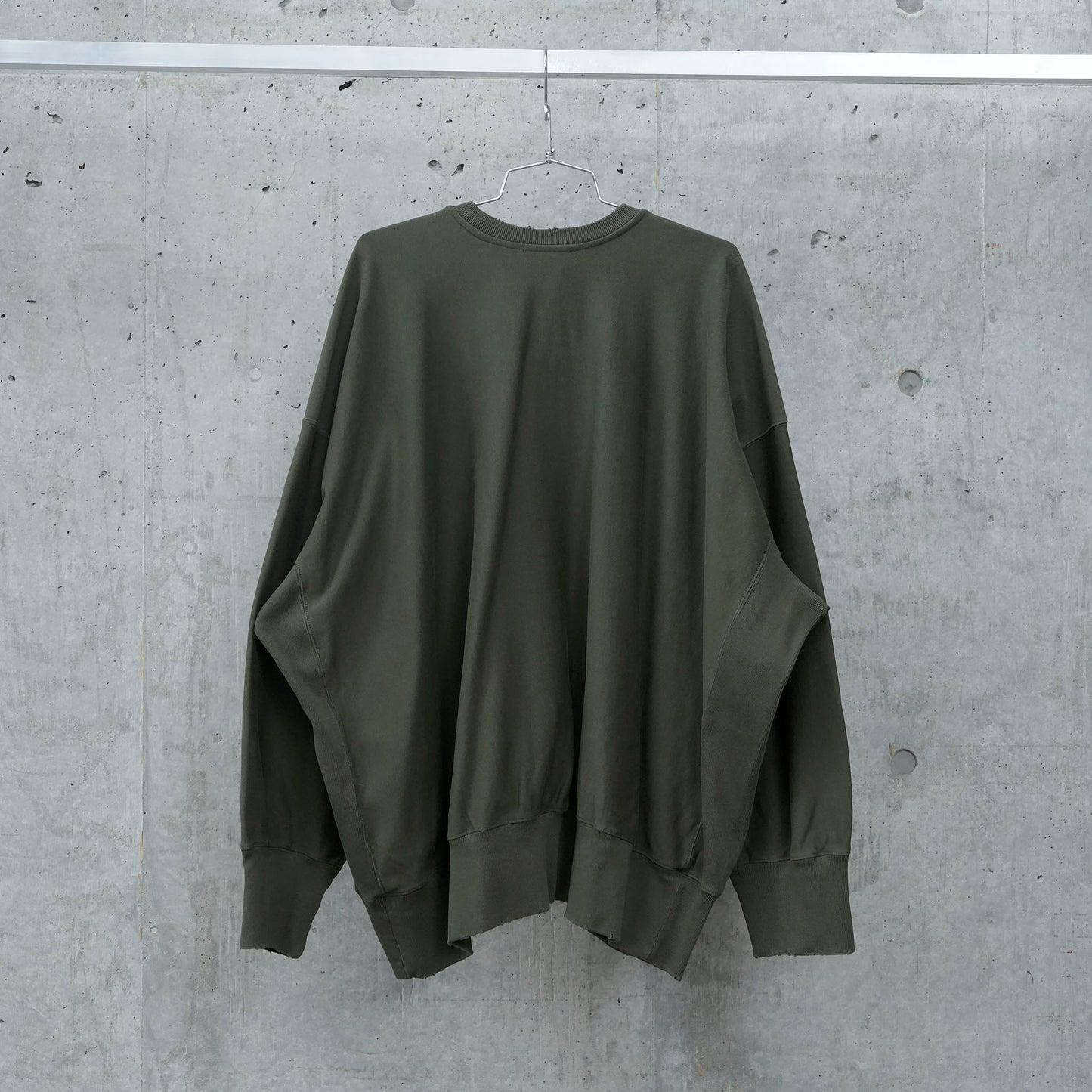 CREWNECK SWEATER / GREEN