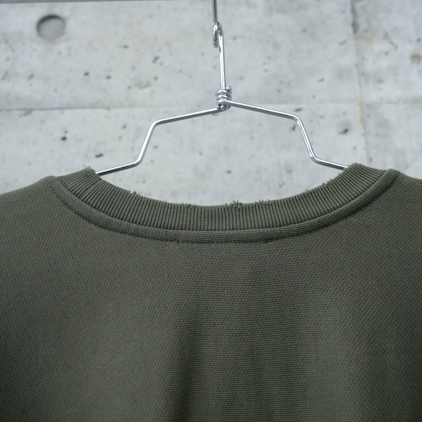 CREWNECK SWEATER / GREEN