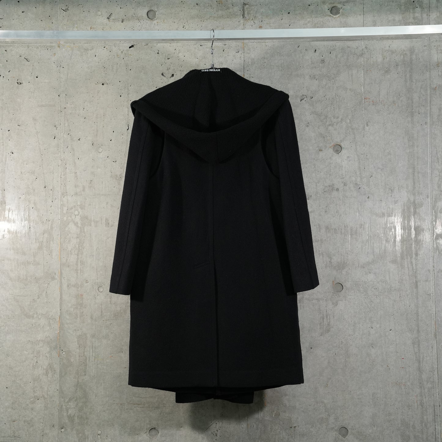 COAT w/ HOOD MUFFLER / BLACK