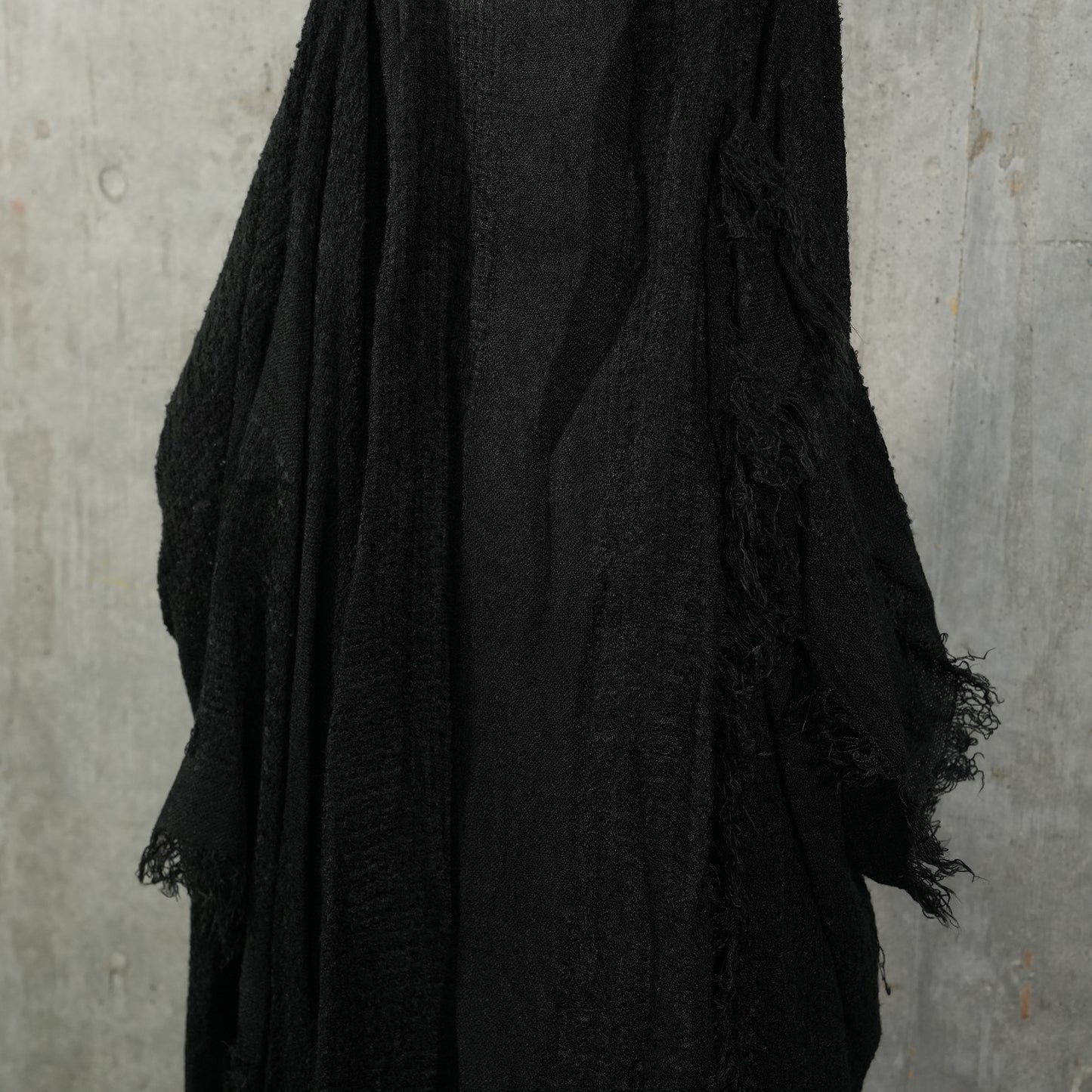 FRINGED CRESCENT DRESS / BLACK