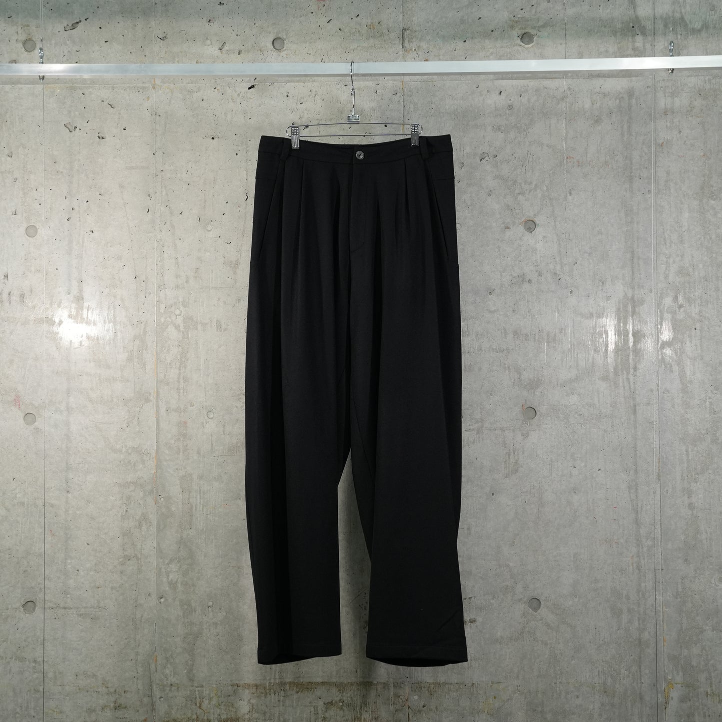 WIDE WOOL PANTS / BLACK