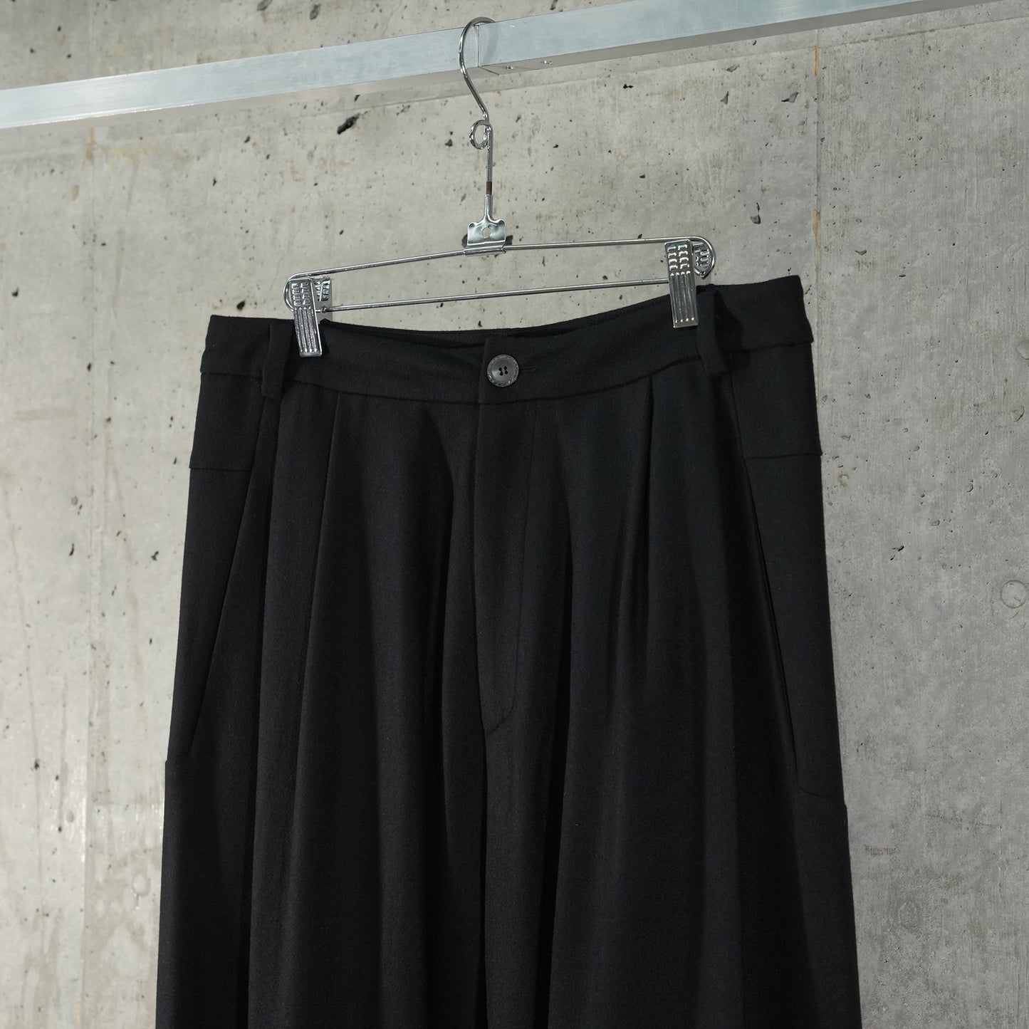 WIDE WOOL PANTS / BLACK