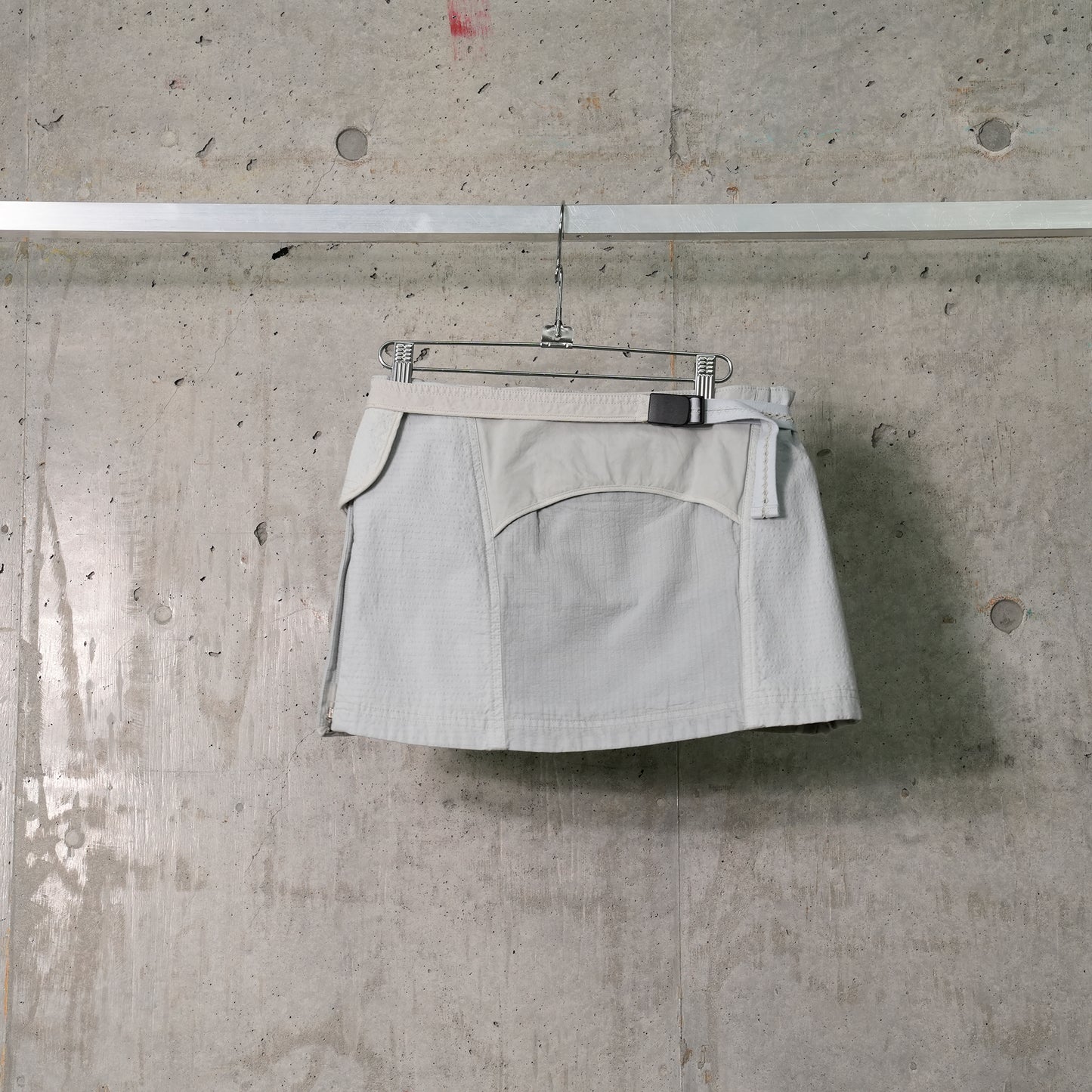 DYED MINI SKIRT w/ WAIST BAG / SAND GREY