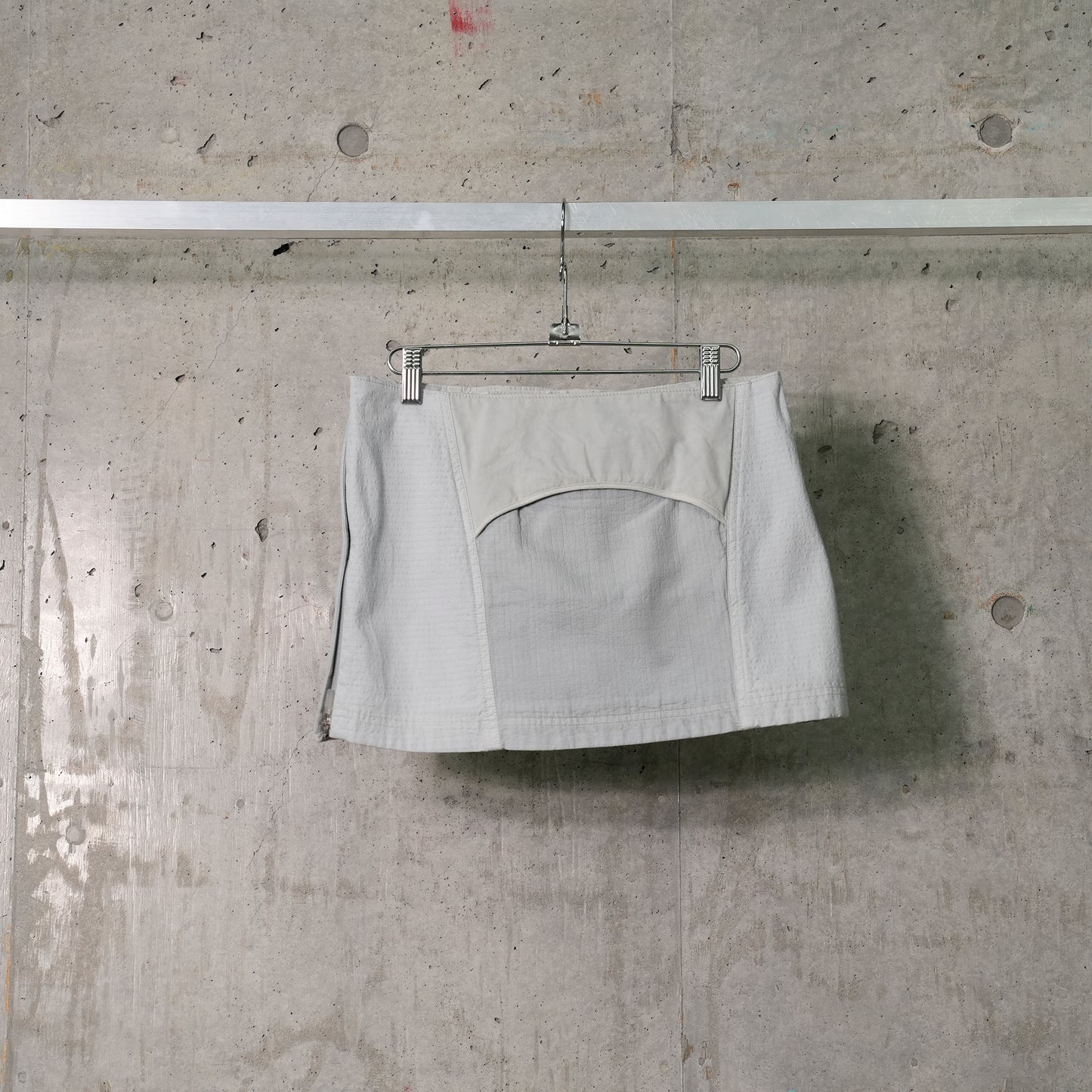 DYED MINI SKIRT w/ WAIST BAG / SAND GREY