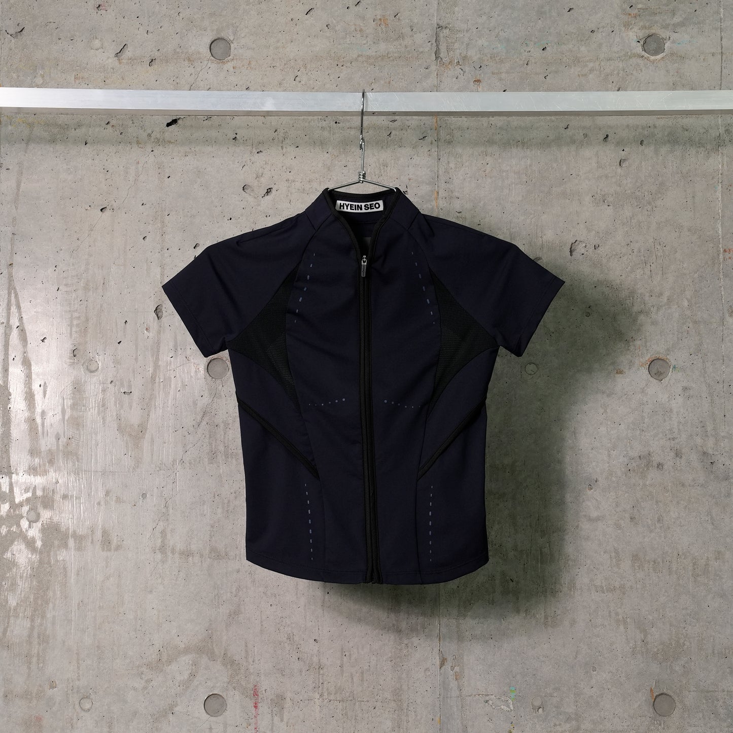 SLASHED ZIP TOP / NAVY