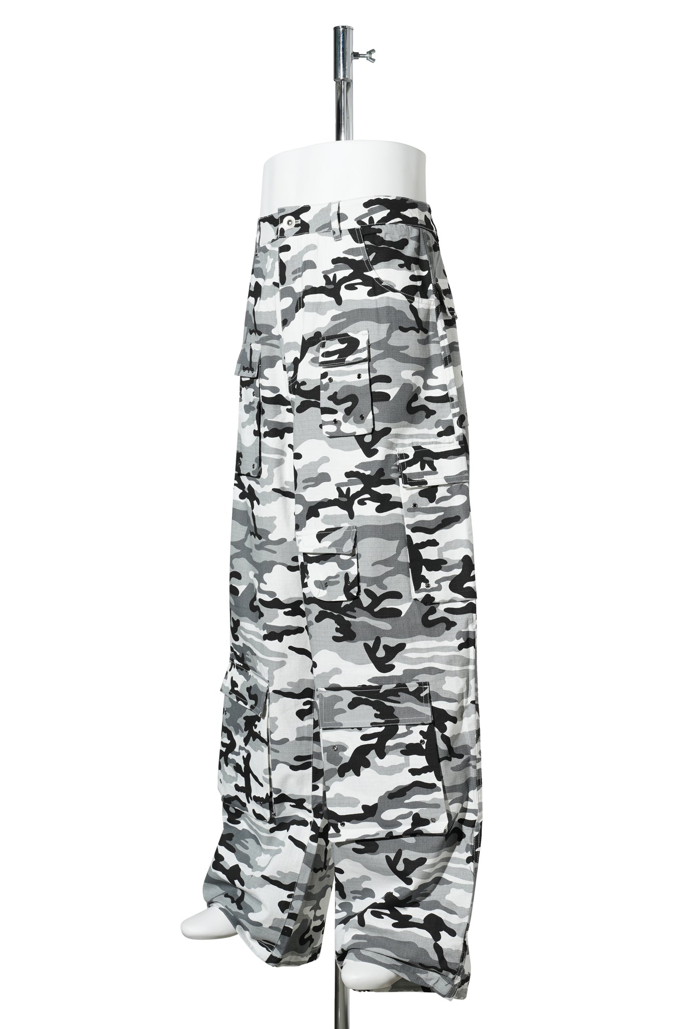 WINTER CAMO CARGOS / WHITE