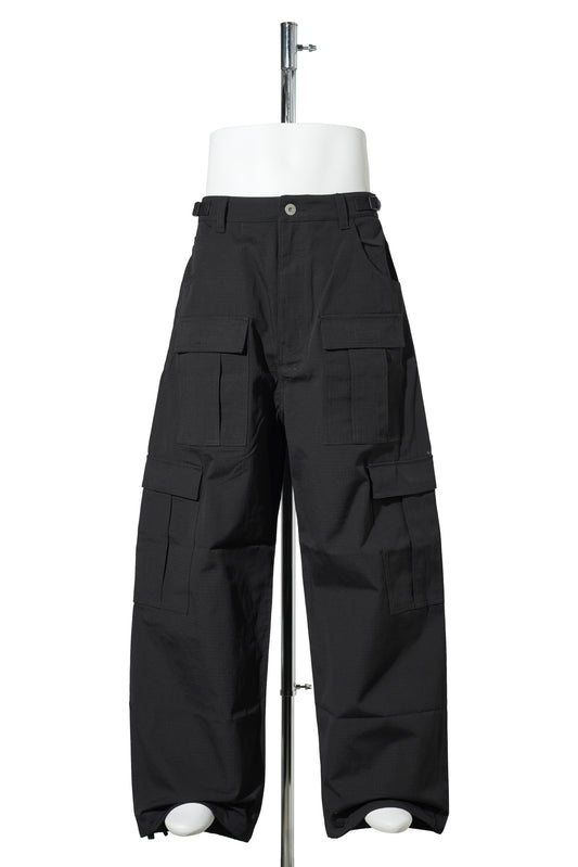 BLACK CARGOS / BLACK