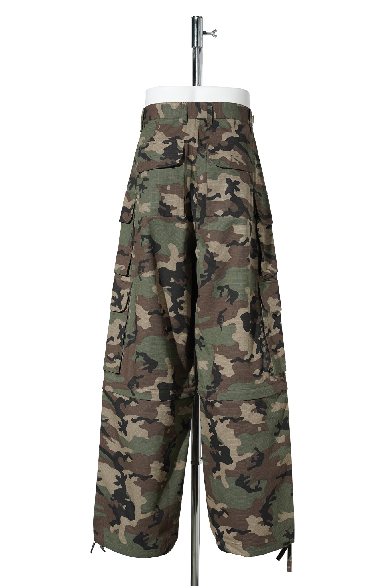 CAMO CONVERTIBLE CARGOS / CAMO