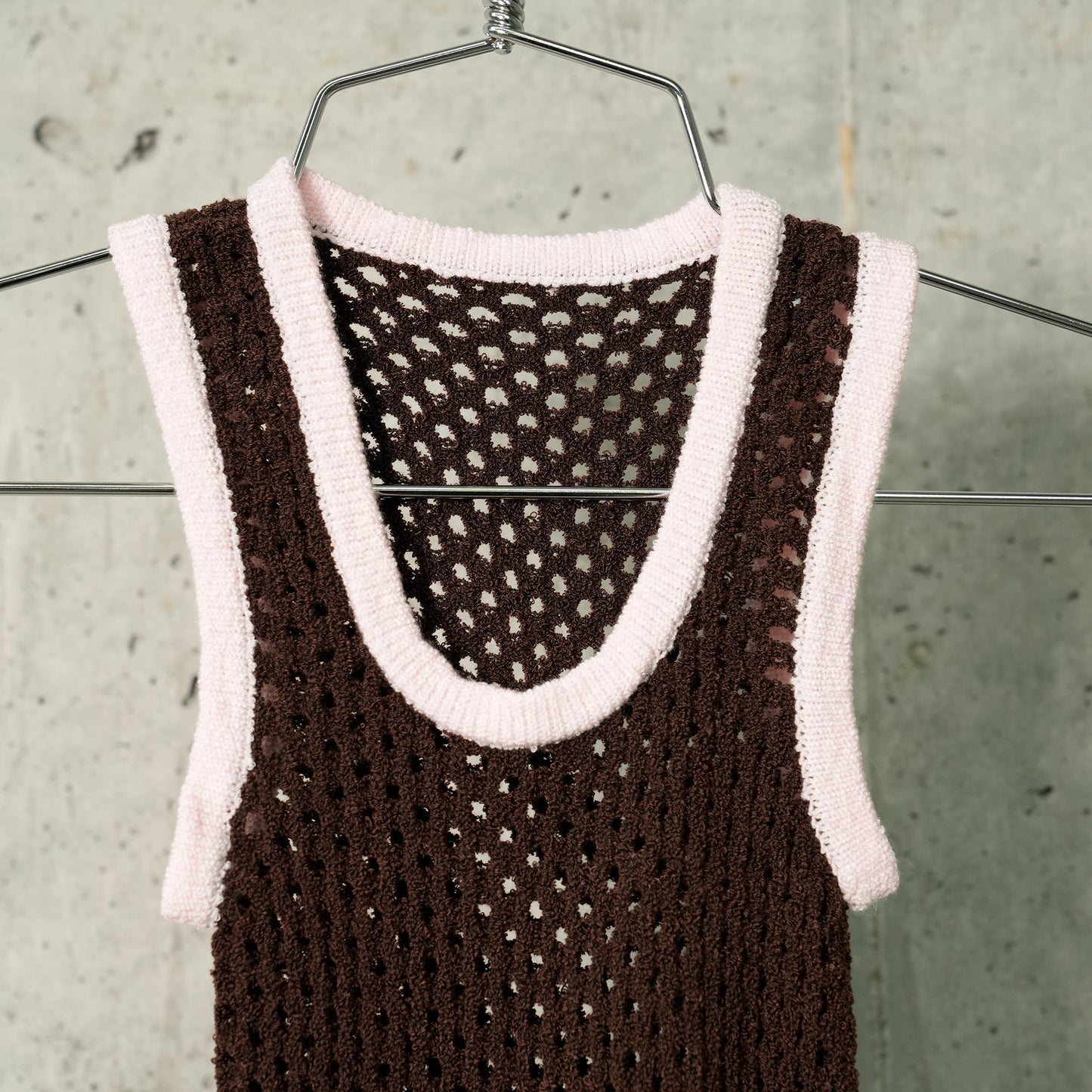 DUO TONES FISHNET TOP / COFFEE/PINK