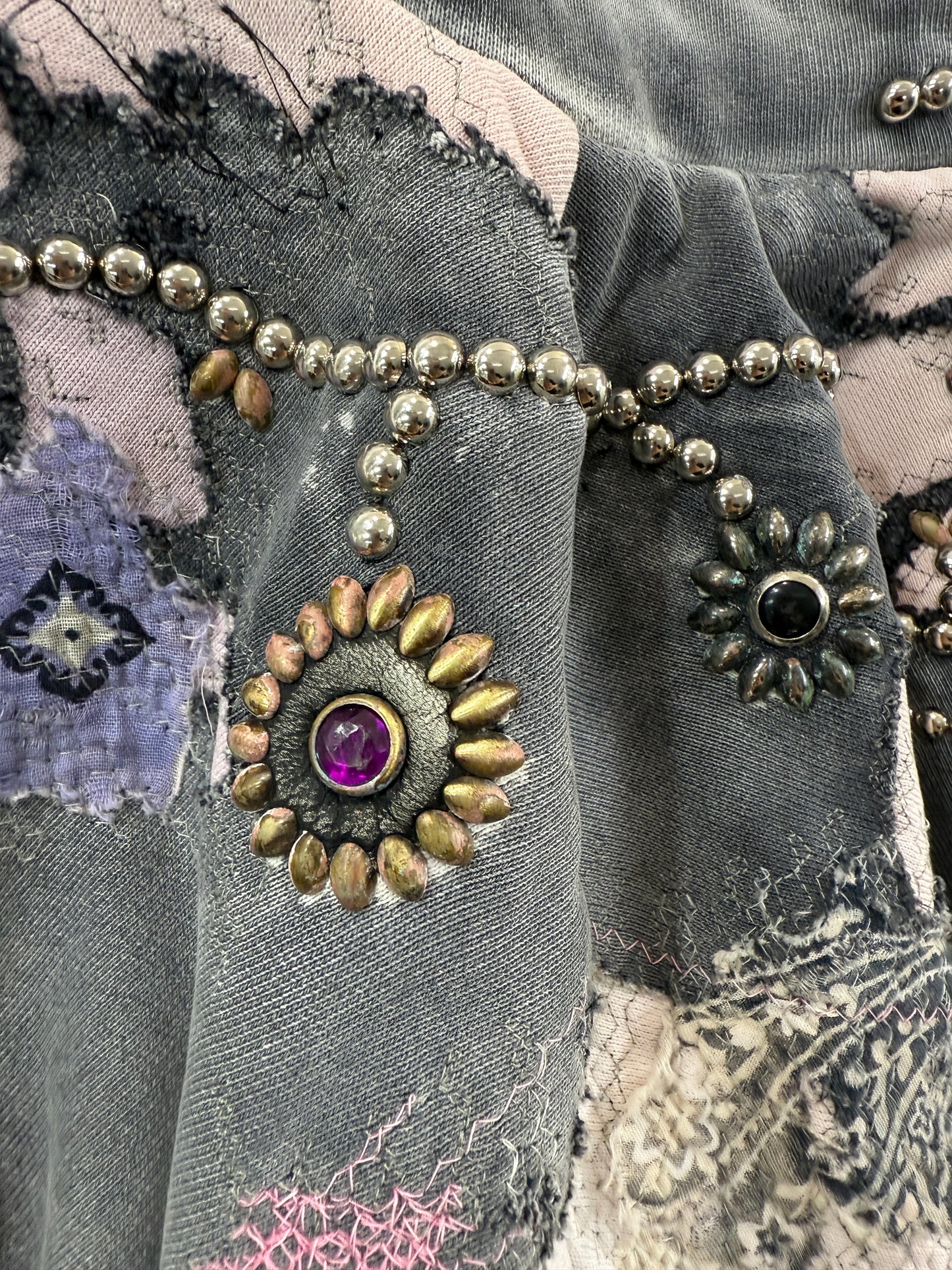 HARD DISTRESSED DEER LEATHER×STUDS HOODIE (HIPPIE FLOWER×BUTTERFLY) / PINK