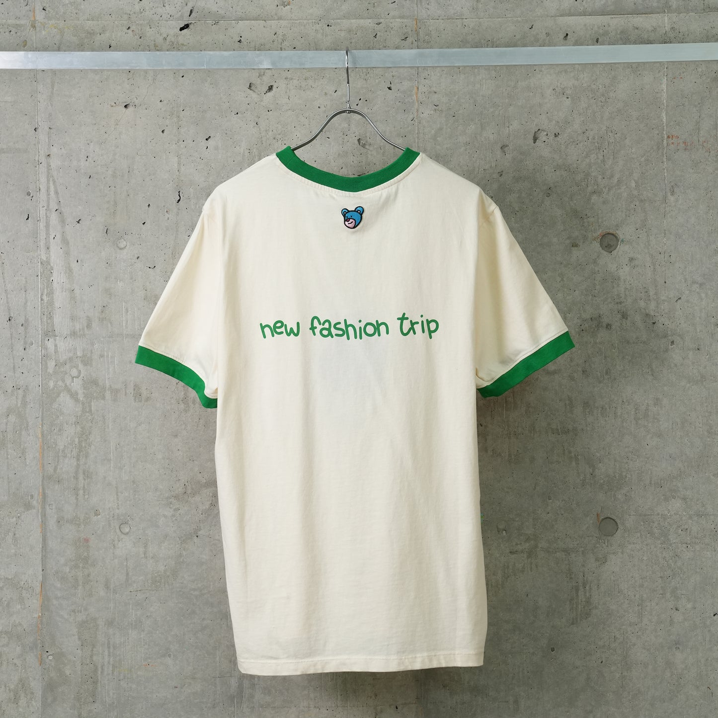 T-SHIRT UNISEX / 013:CREMA-VERDE