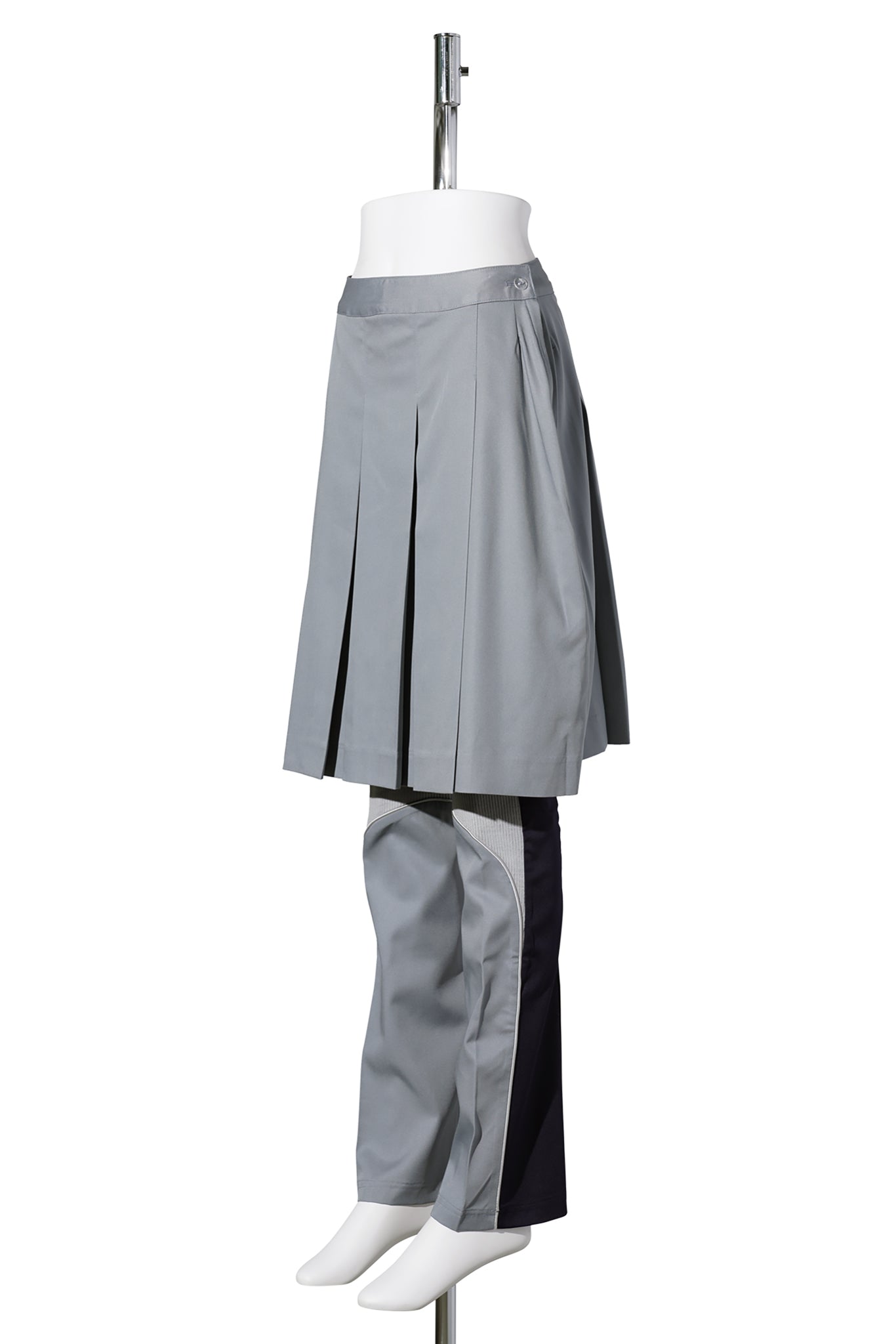 PLEATED SKIRT WITH LEG WARMERS / BLUE GREY