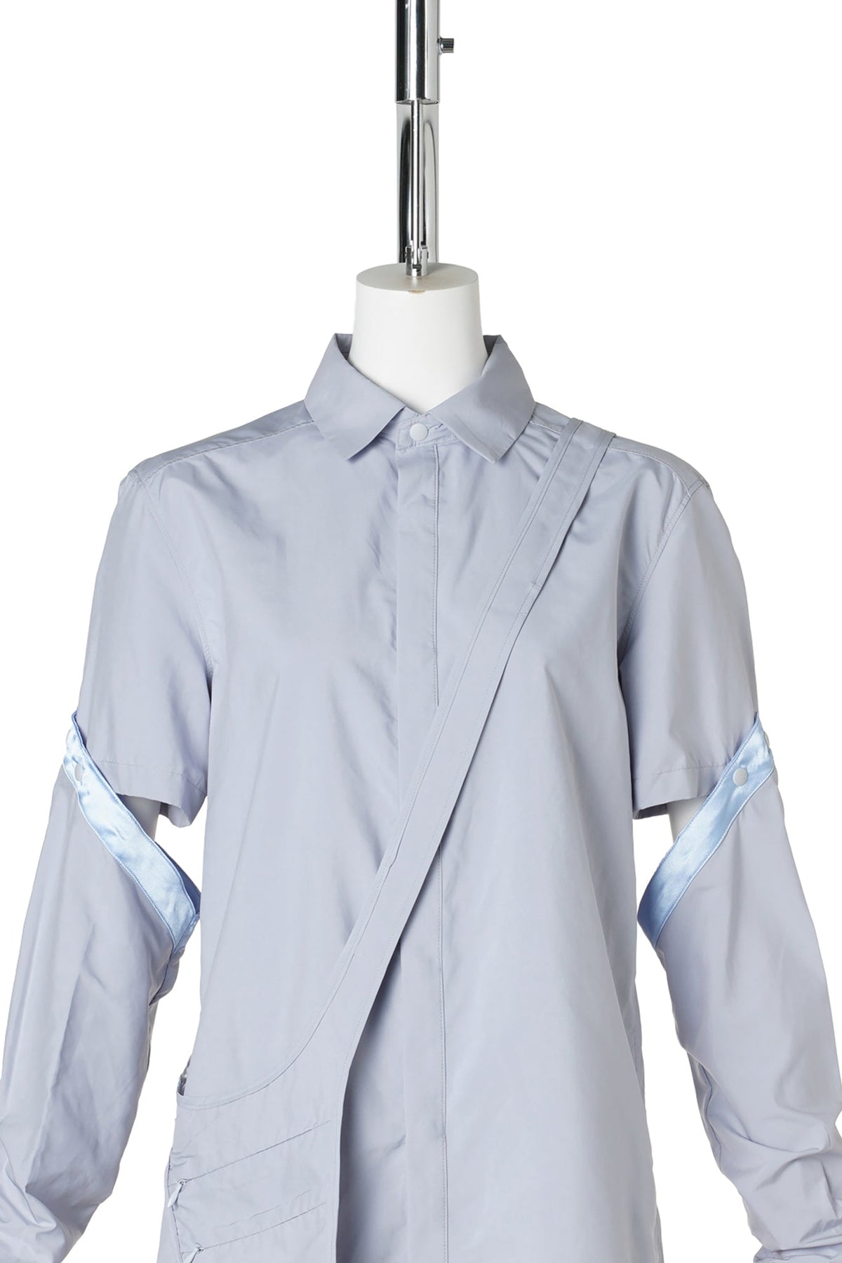 DETACHABLE SLEEVE SHIRT WITH BODY BAG / LIGHT GREY/SKY BLUE