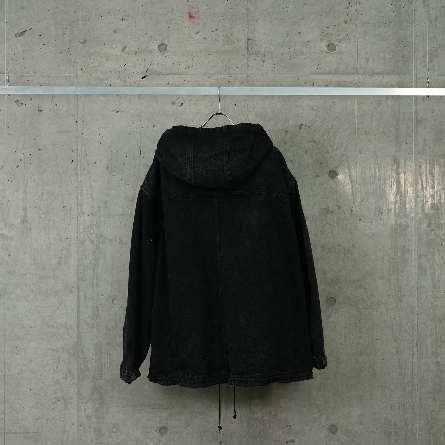 ZIP-UP HOODIE / BLACK