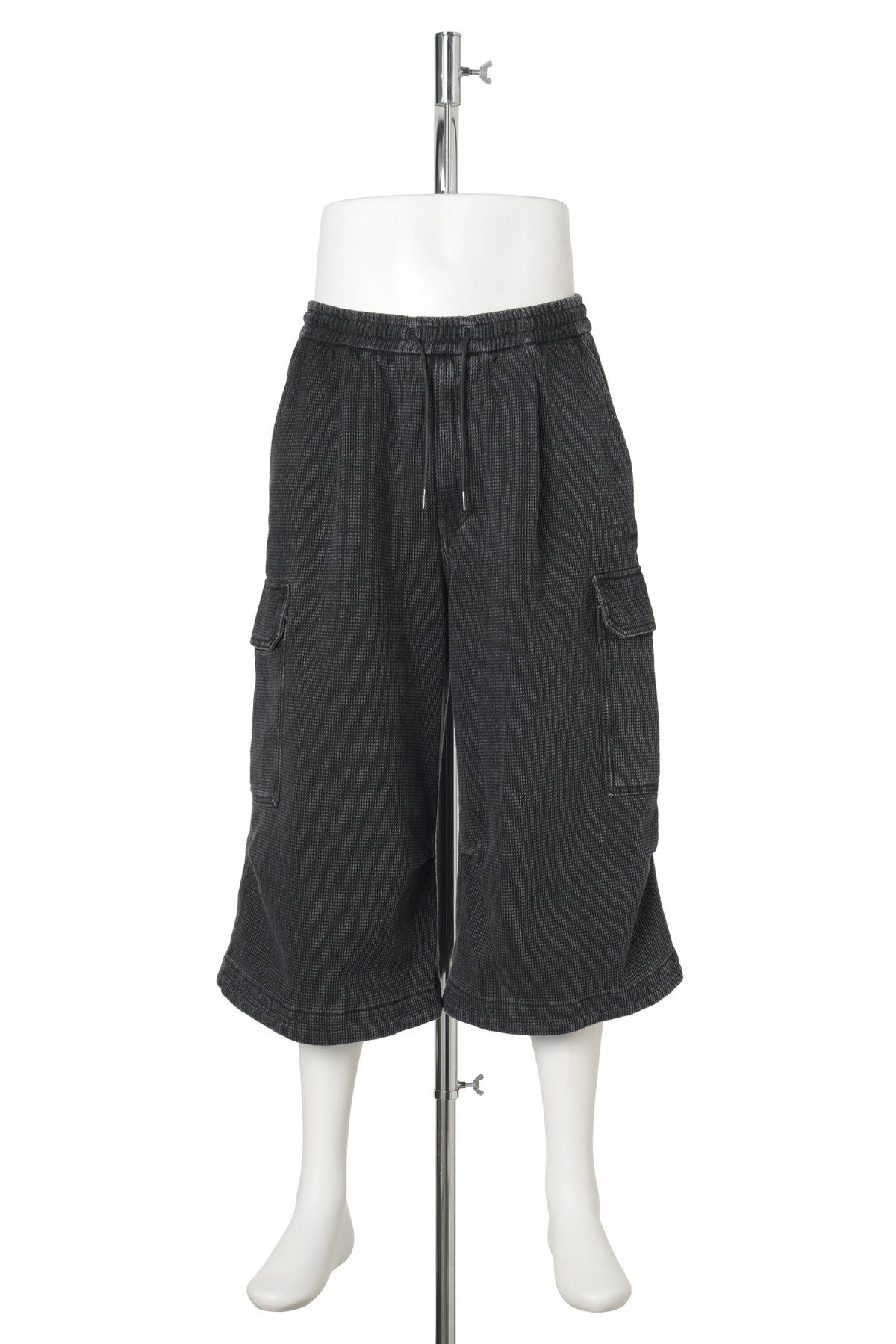 [NOVICE] FANCY DENIM CARGO SHORTS / BLACK