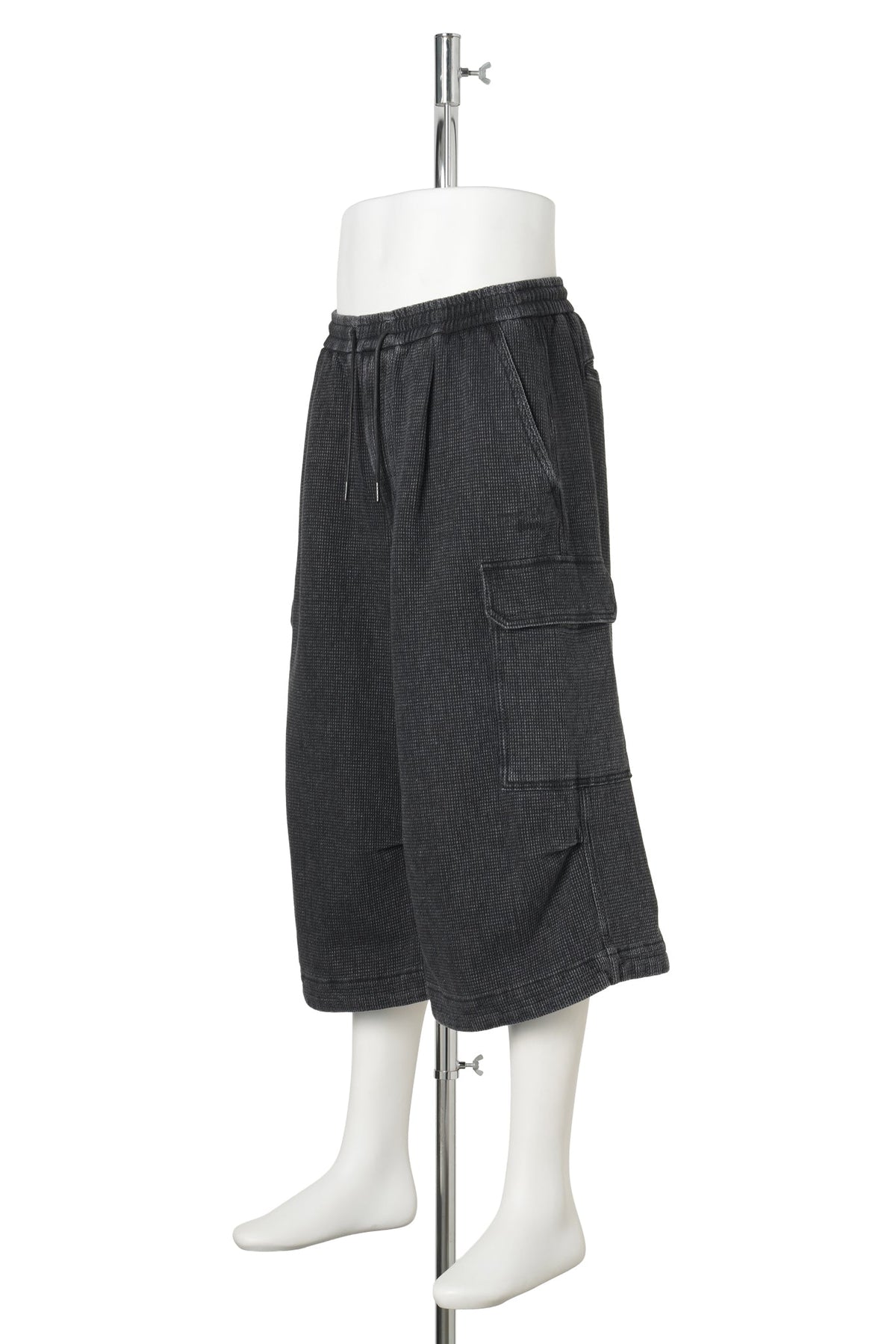 [NOVICE] FANCY DENIM CARGO SHORTS / BLACK