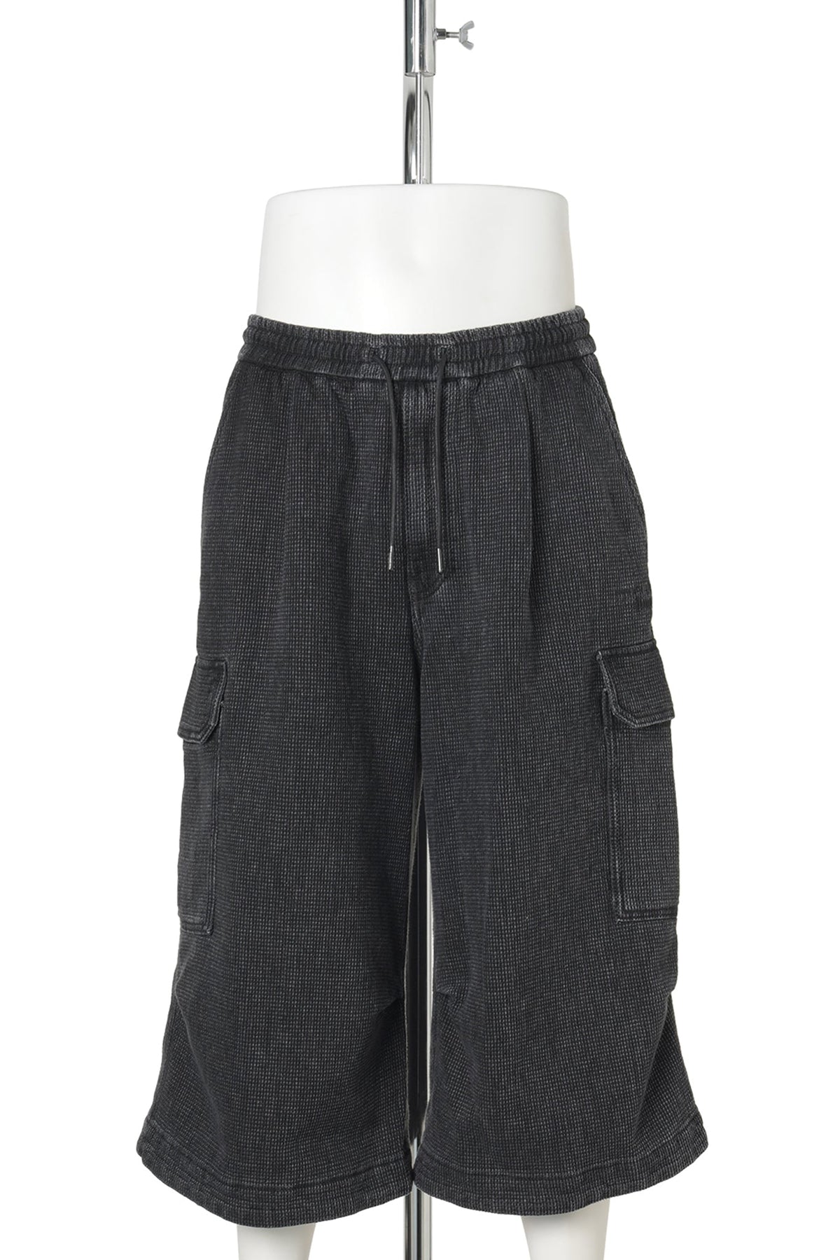 [NOVICE] FANCY DENIM CARGO SHORTS / BLACK