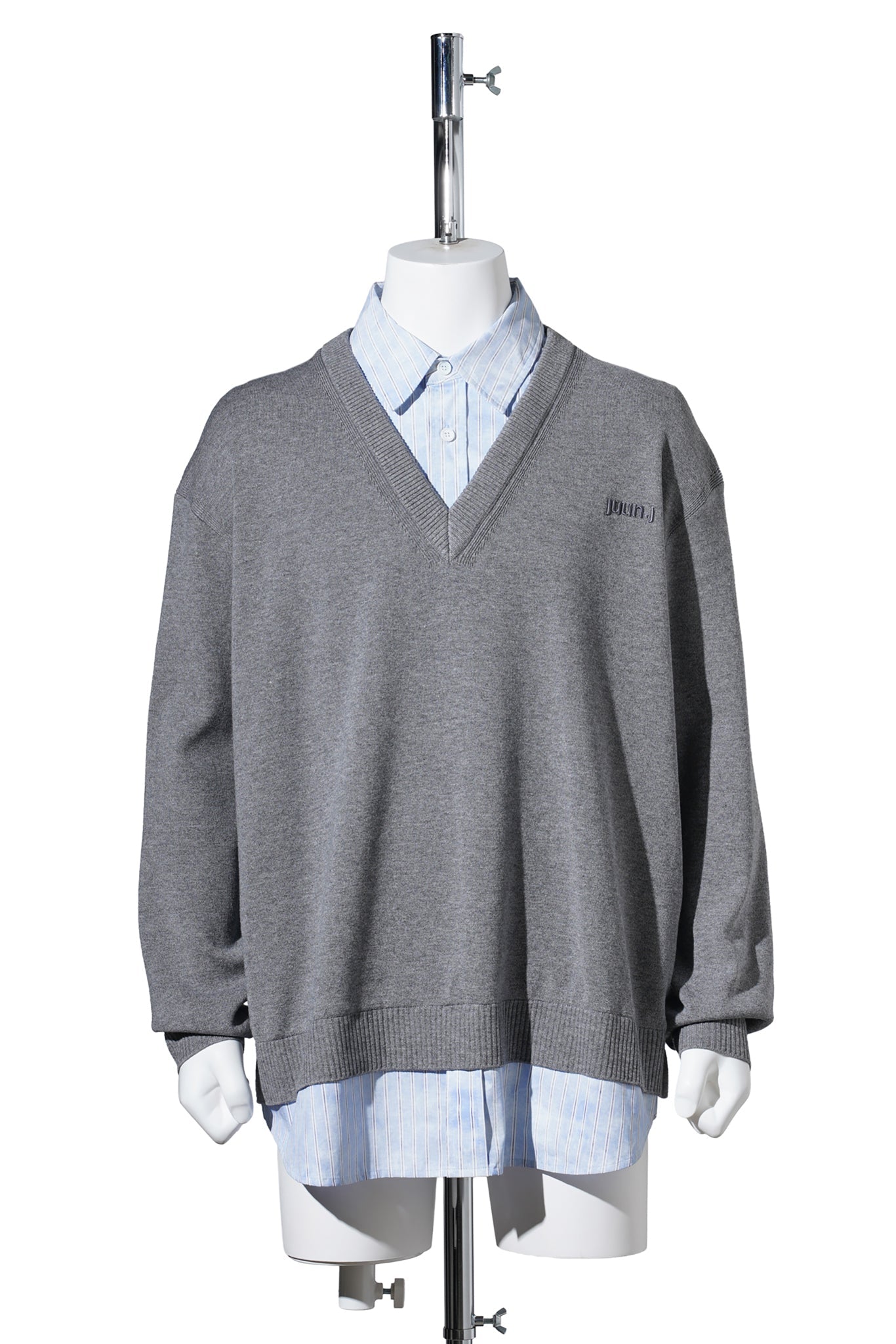 STRIPE SHIRT PANNELED V NECK PULL OVER / LGREY