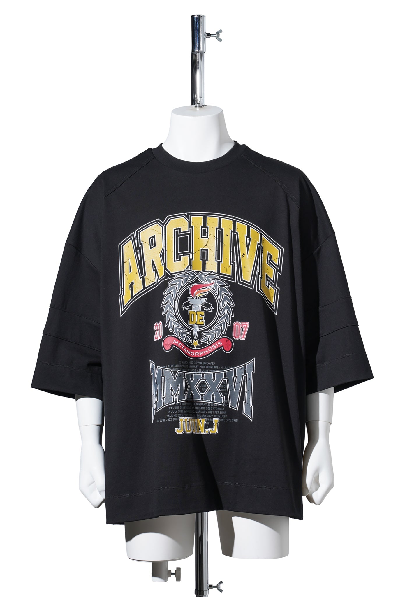 FOOTBALL GRAPHIC MAX FIT SHORT SLEEVE / BLACK